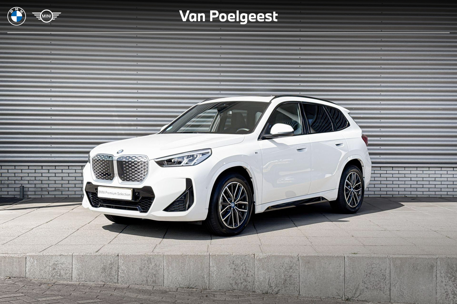 BMW iX1
