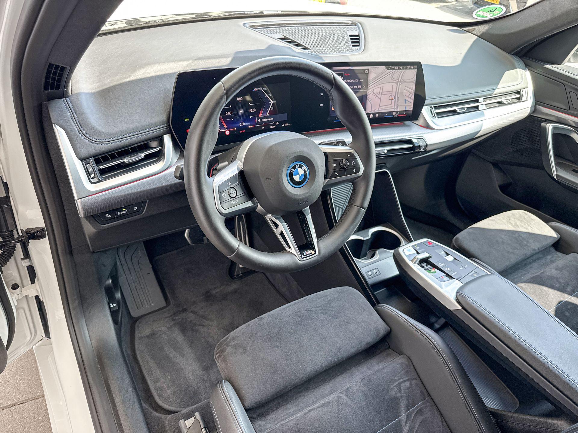 BMW iX1