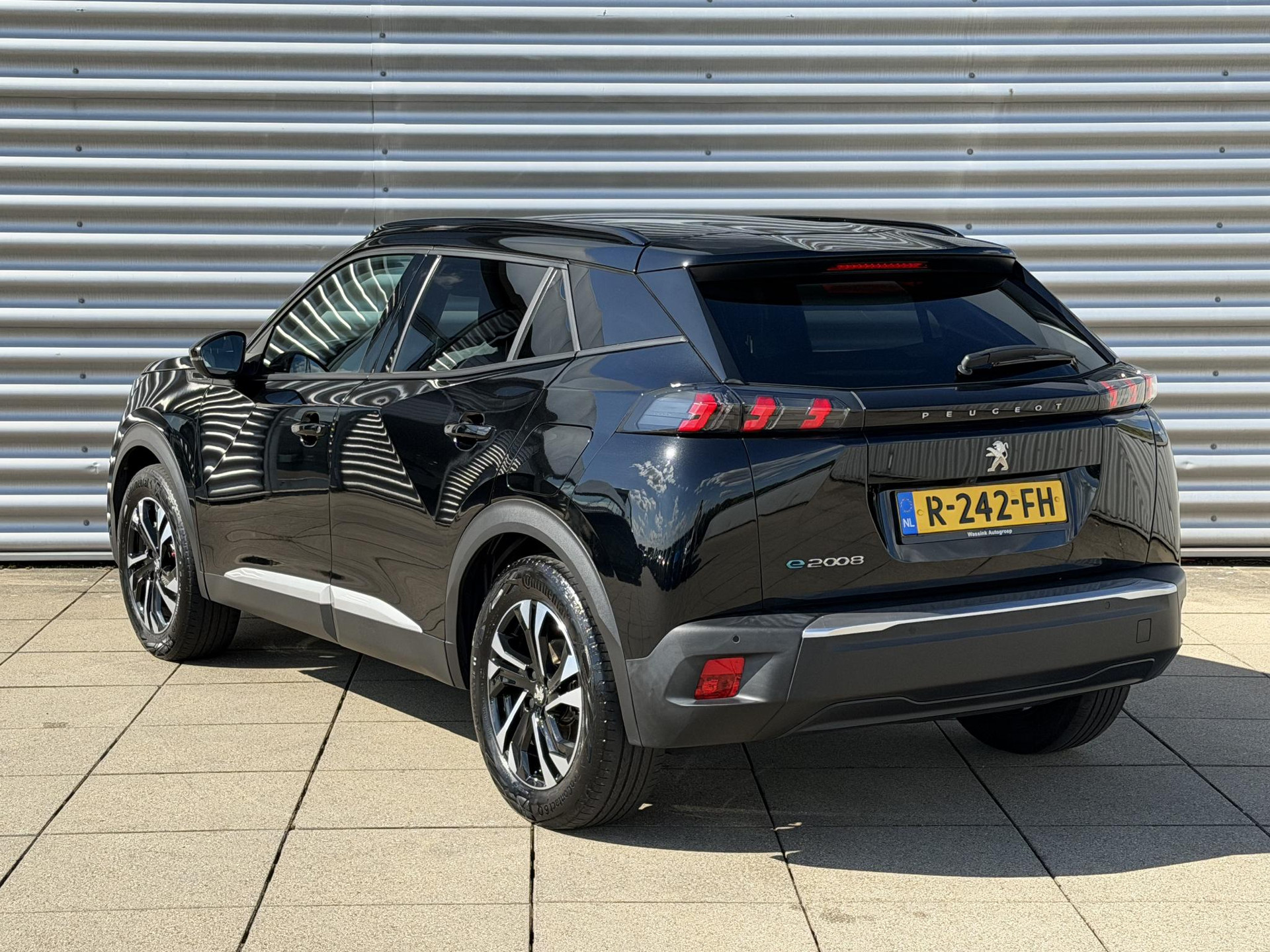 Peugeot e-2008