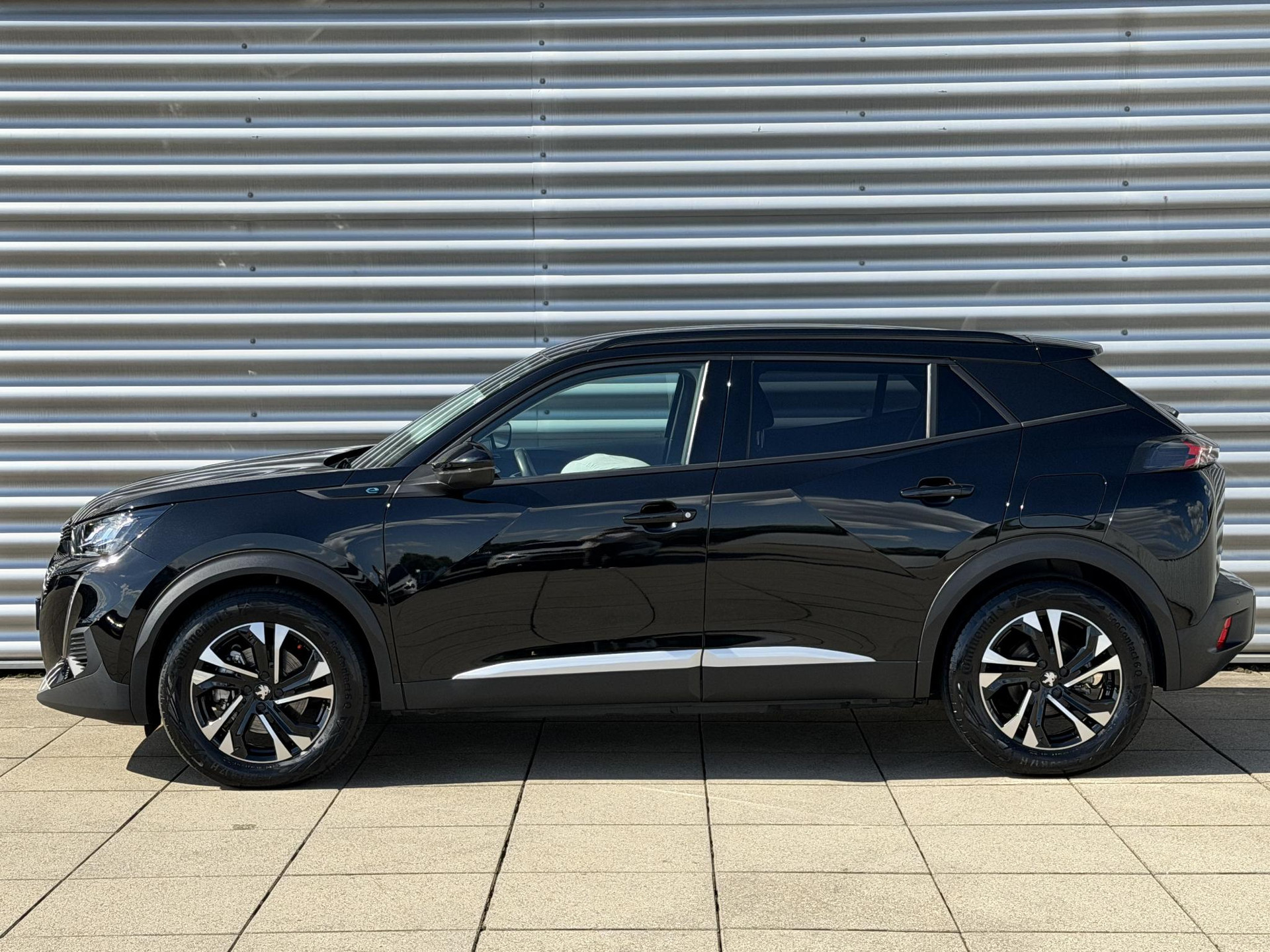 Peugeot e-2008