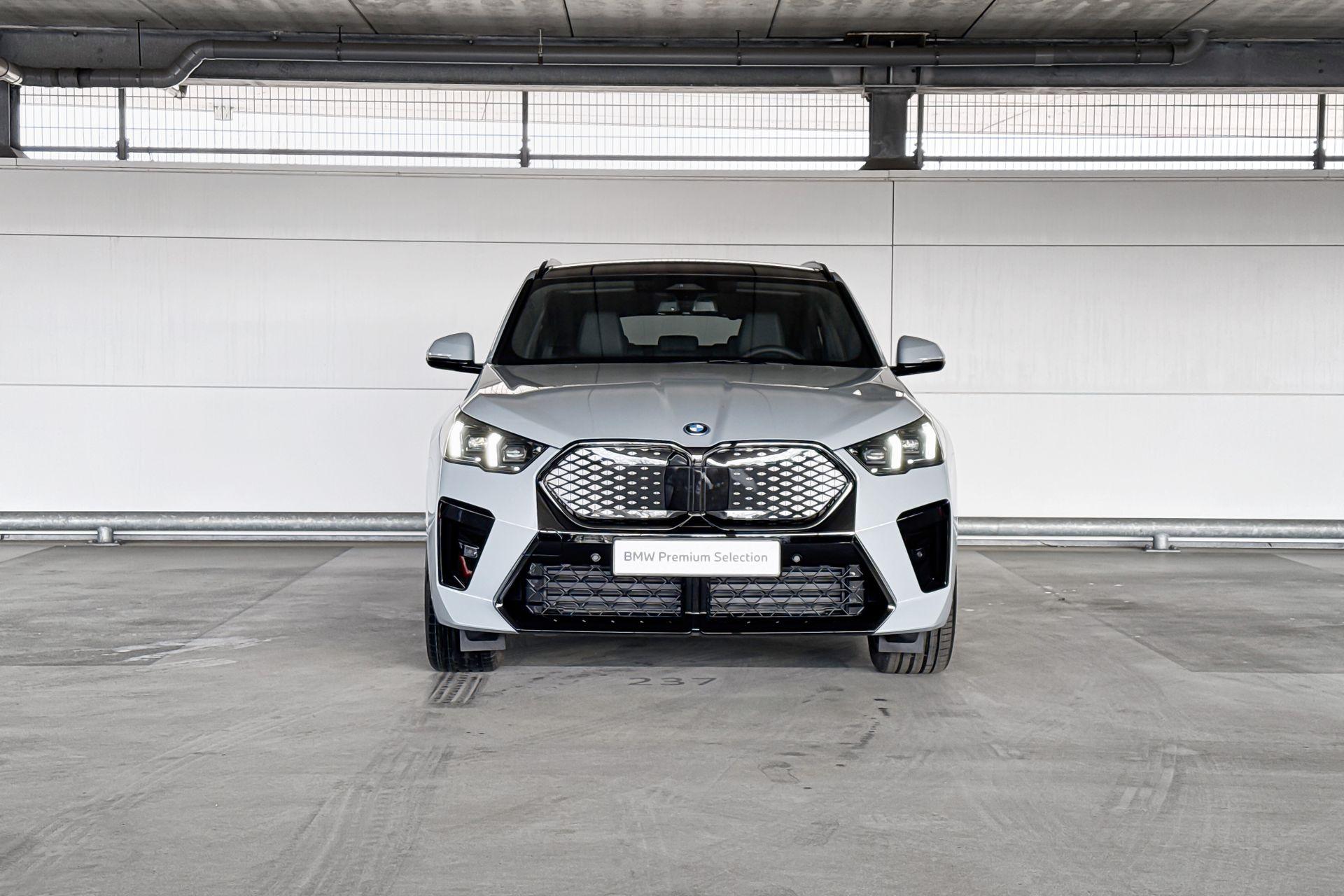 BMW iX2