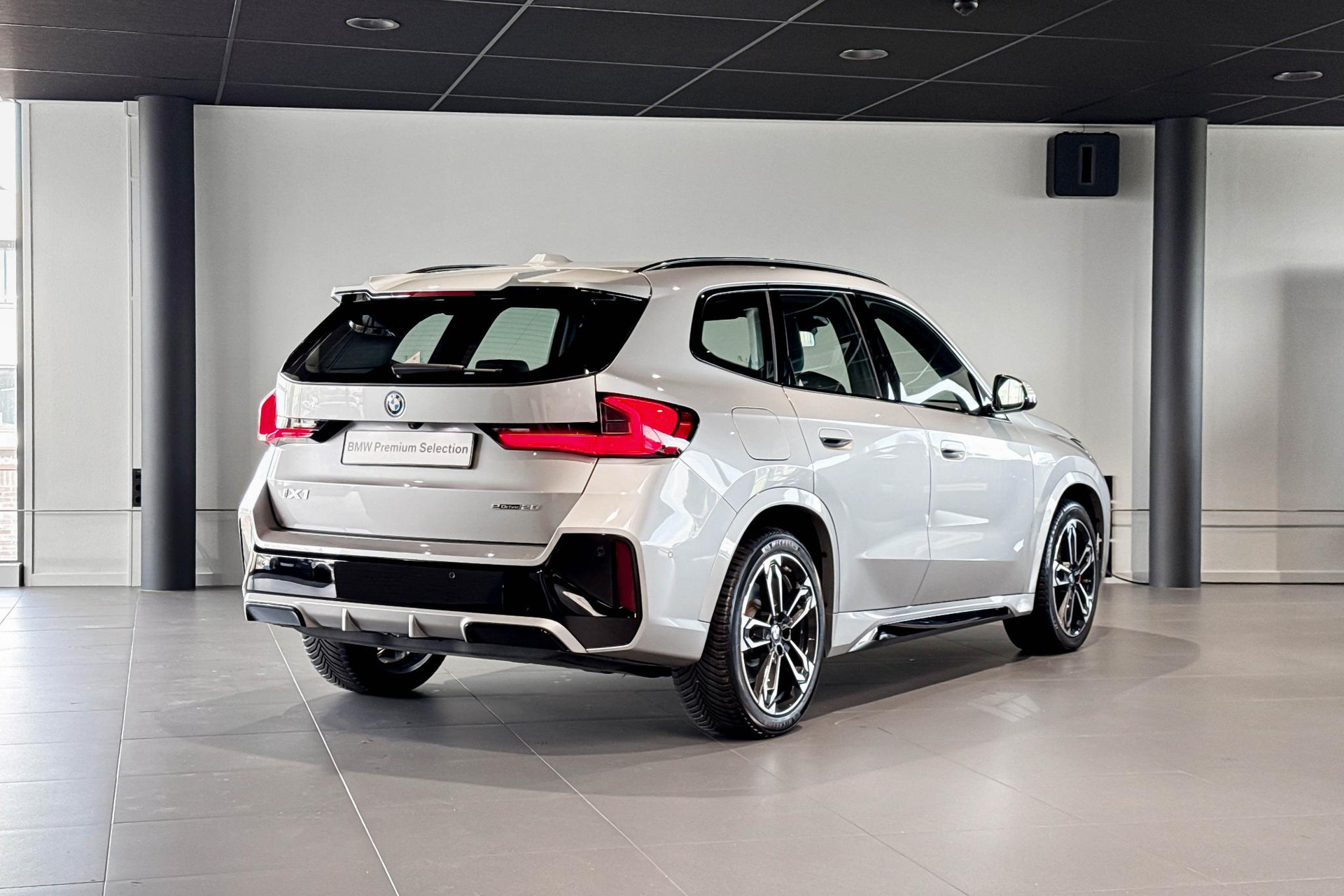BMW iX1
