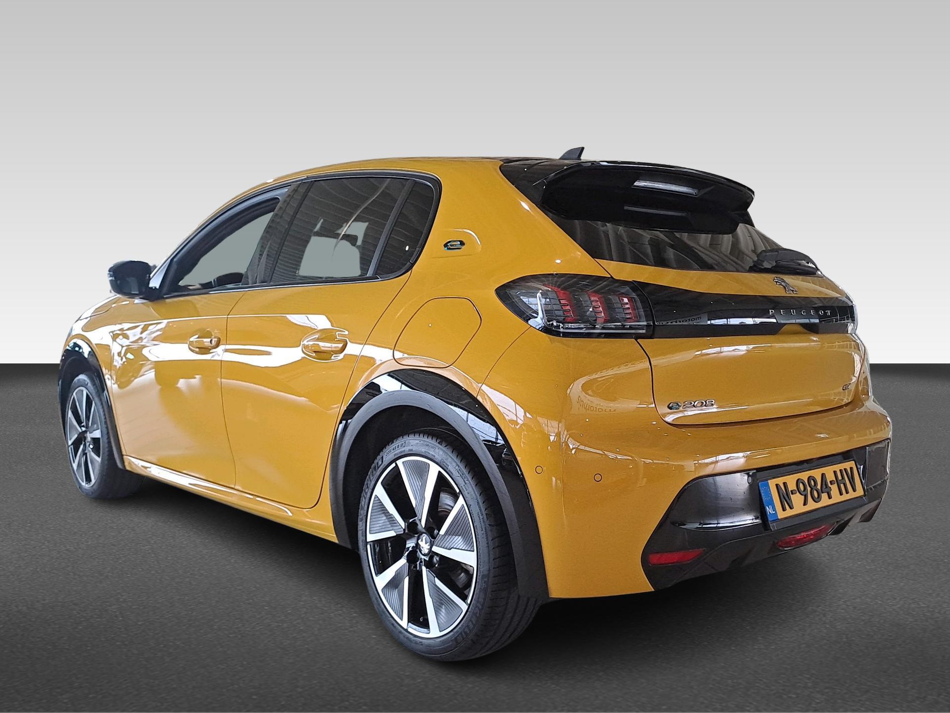 Peugeot e-208
