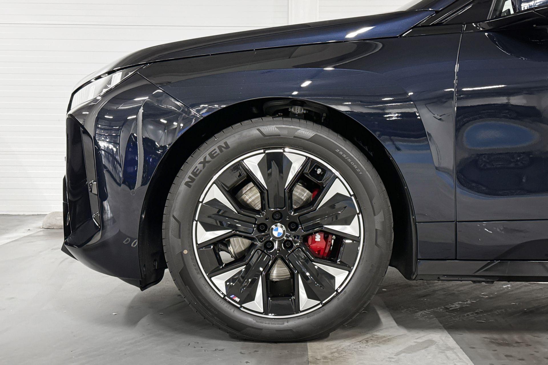 BMW iX