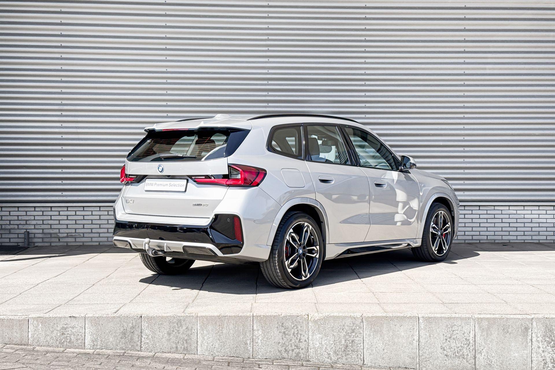 BMW iX1
