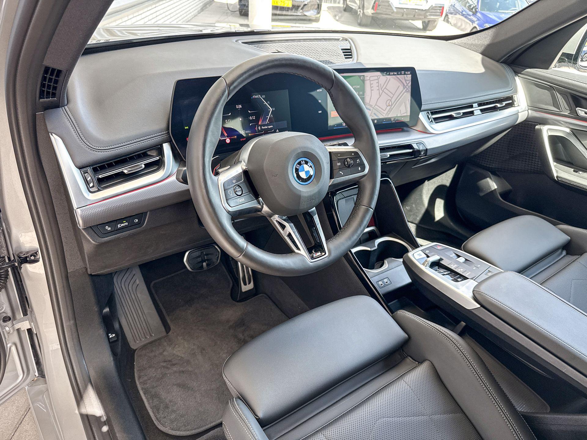 BMW iX1