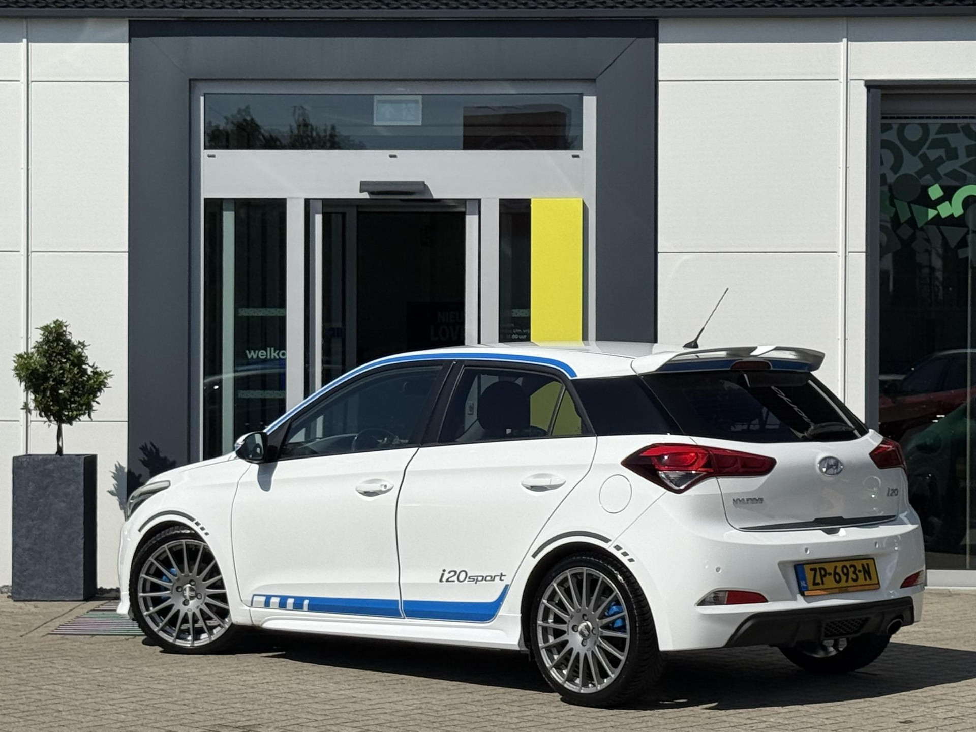 Hyundai i20