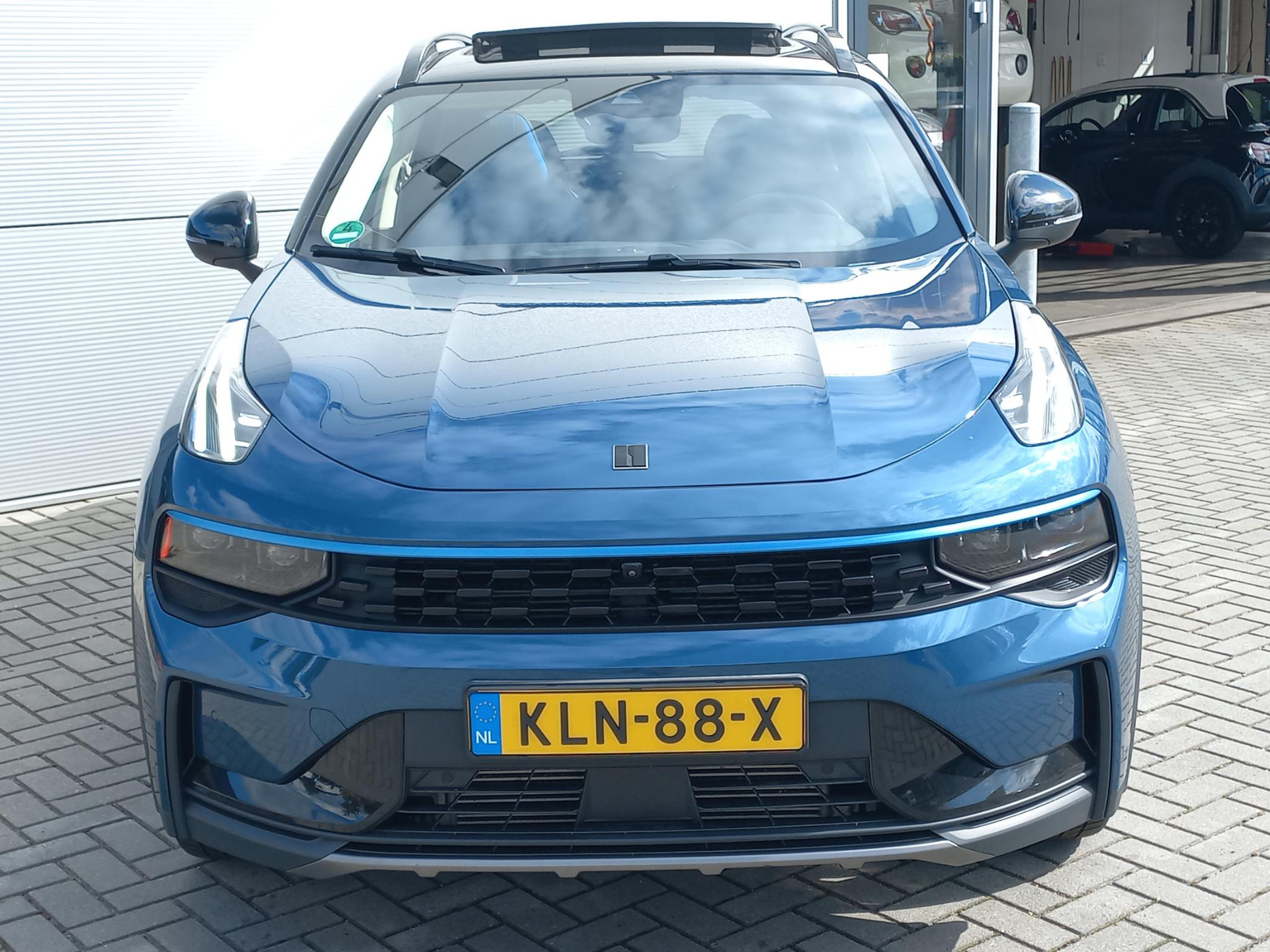 Lynk & Co 01