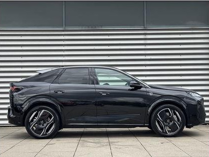 Peugeot e-3008