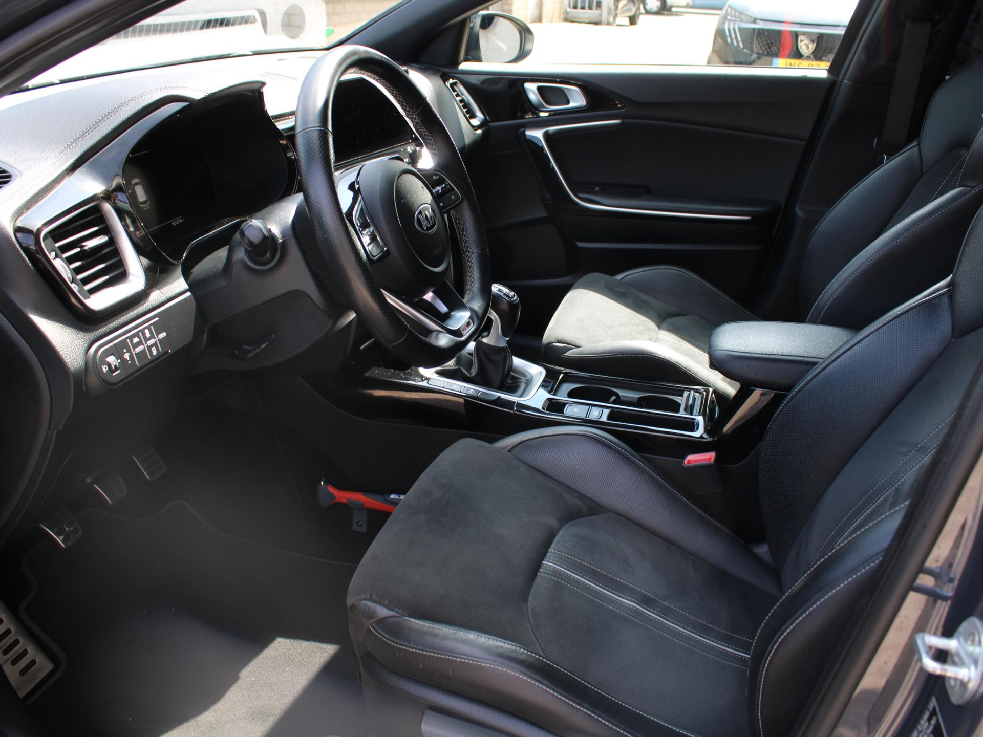 Kia Proceed