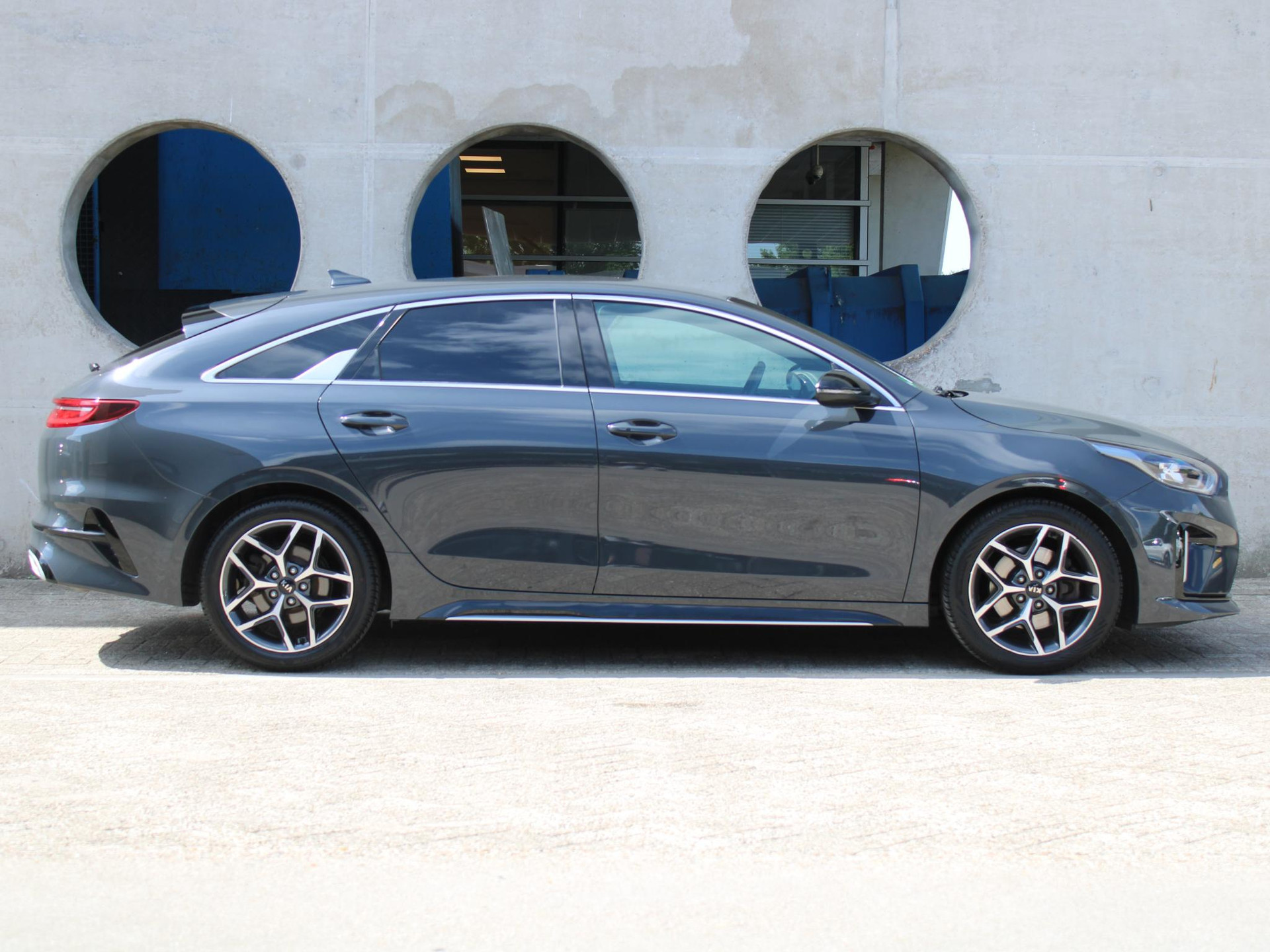 Kia Proceed