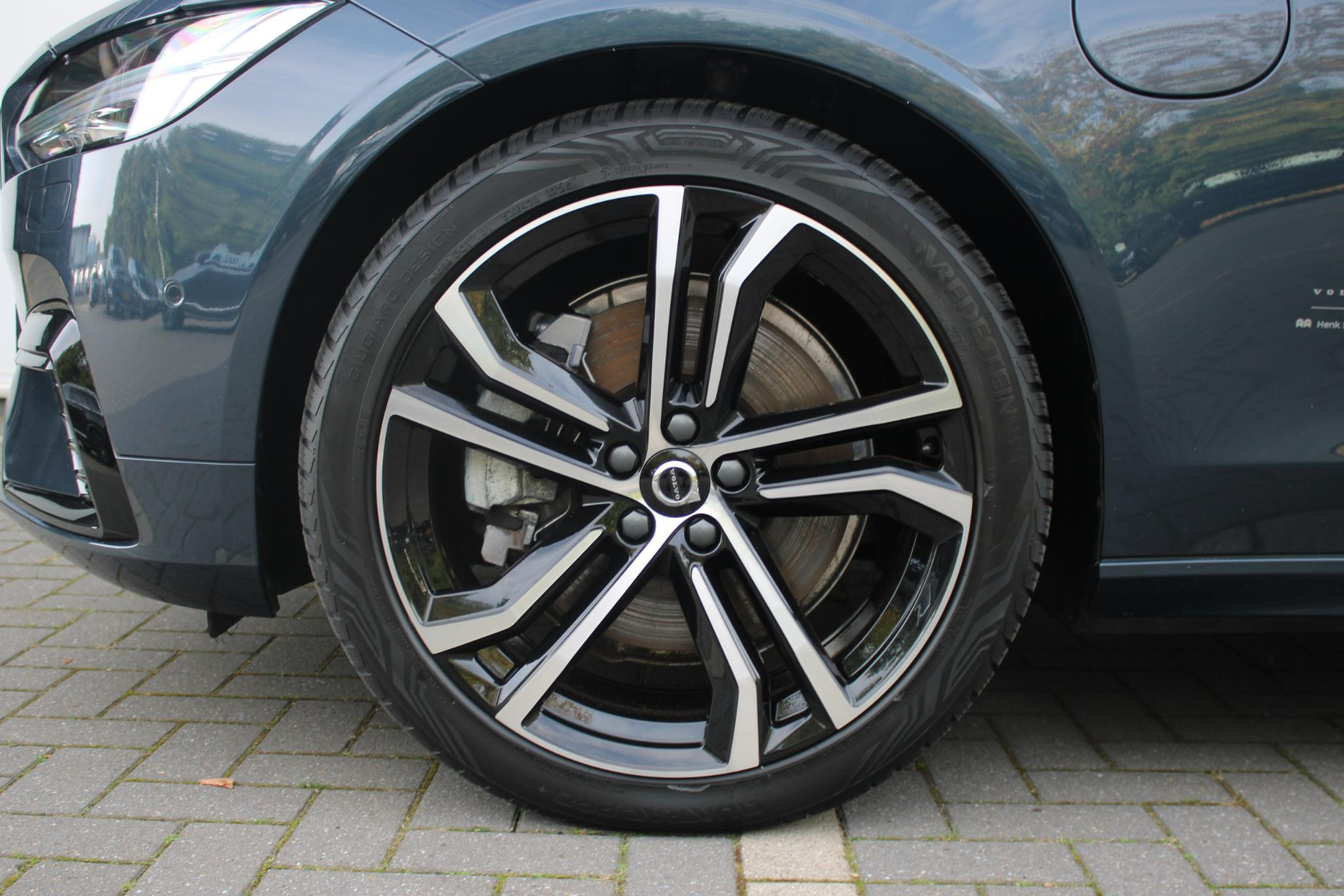 Volvo V90