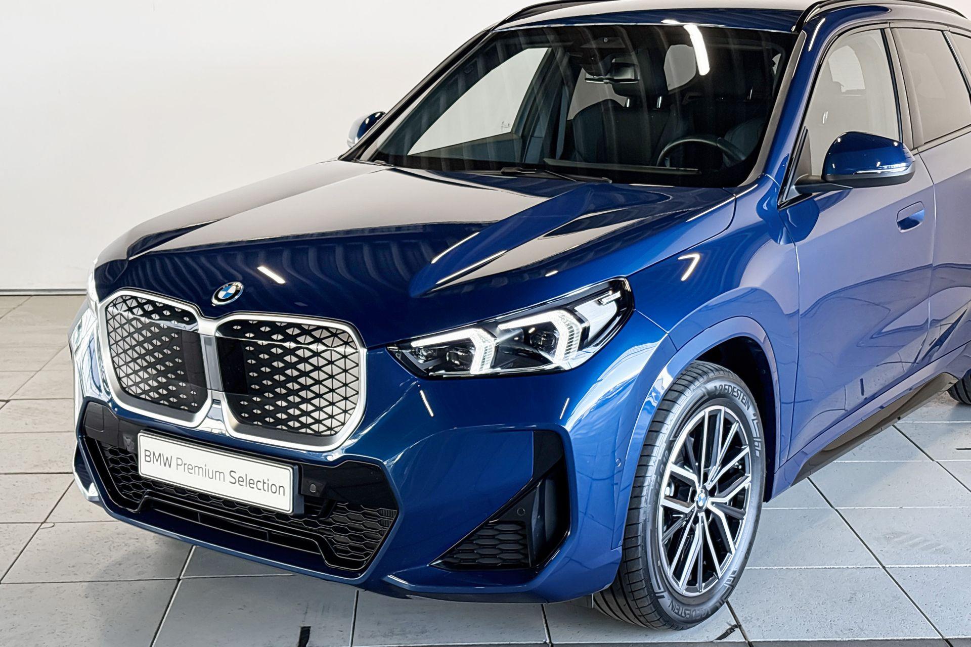 BMW iX1