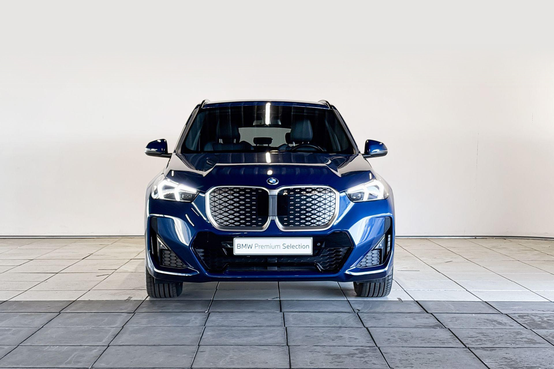 BMW iX1