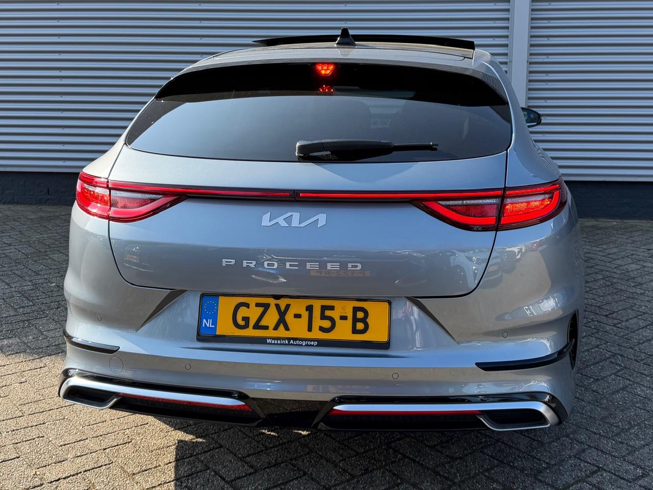 Kia Proceed