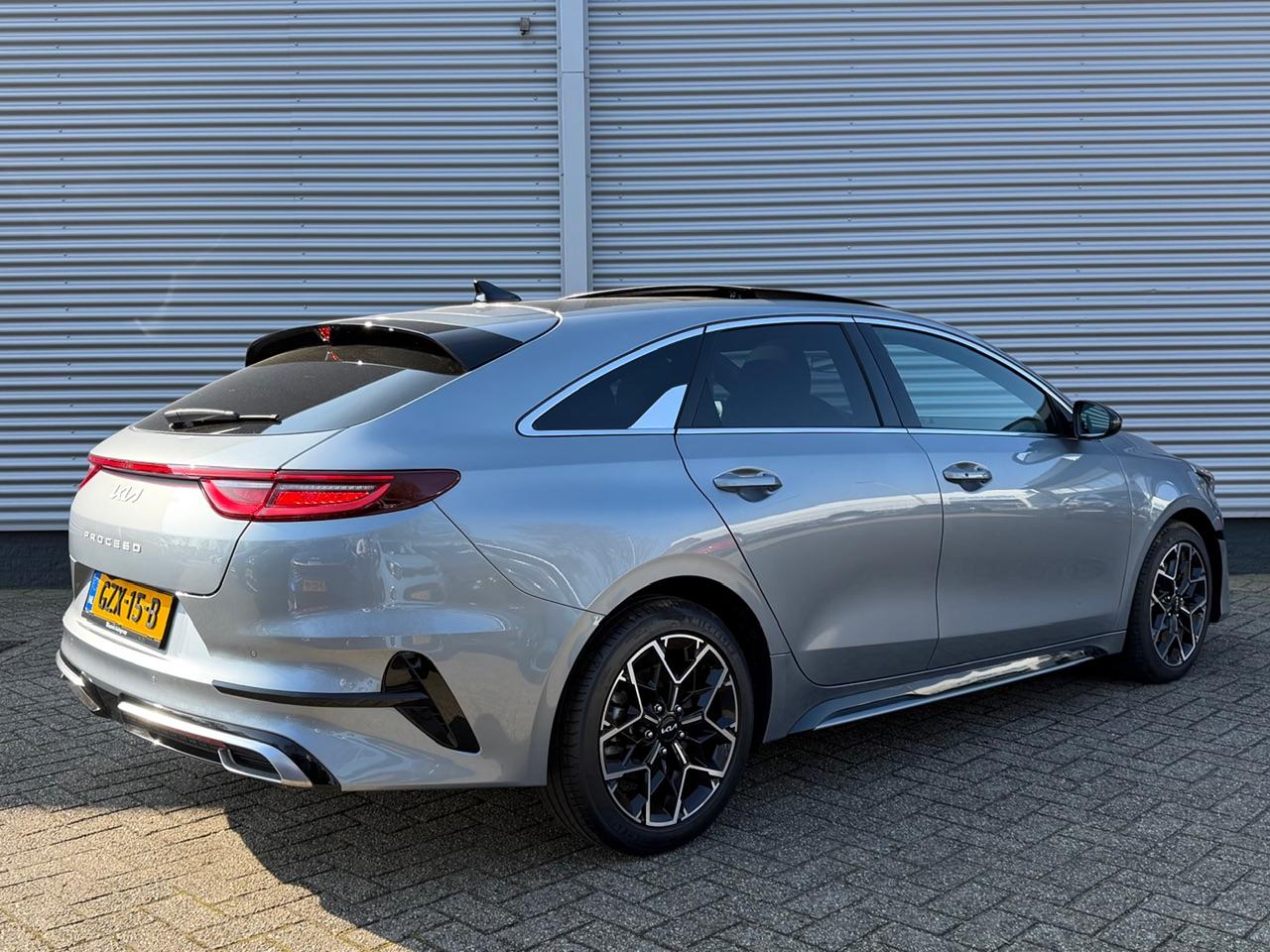 Kia Proceed