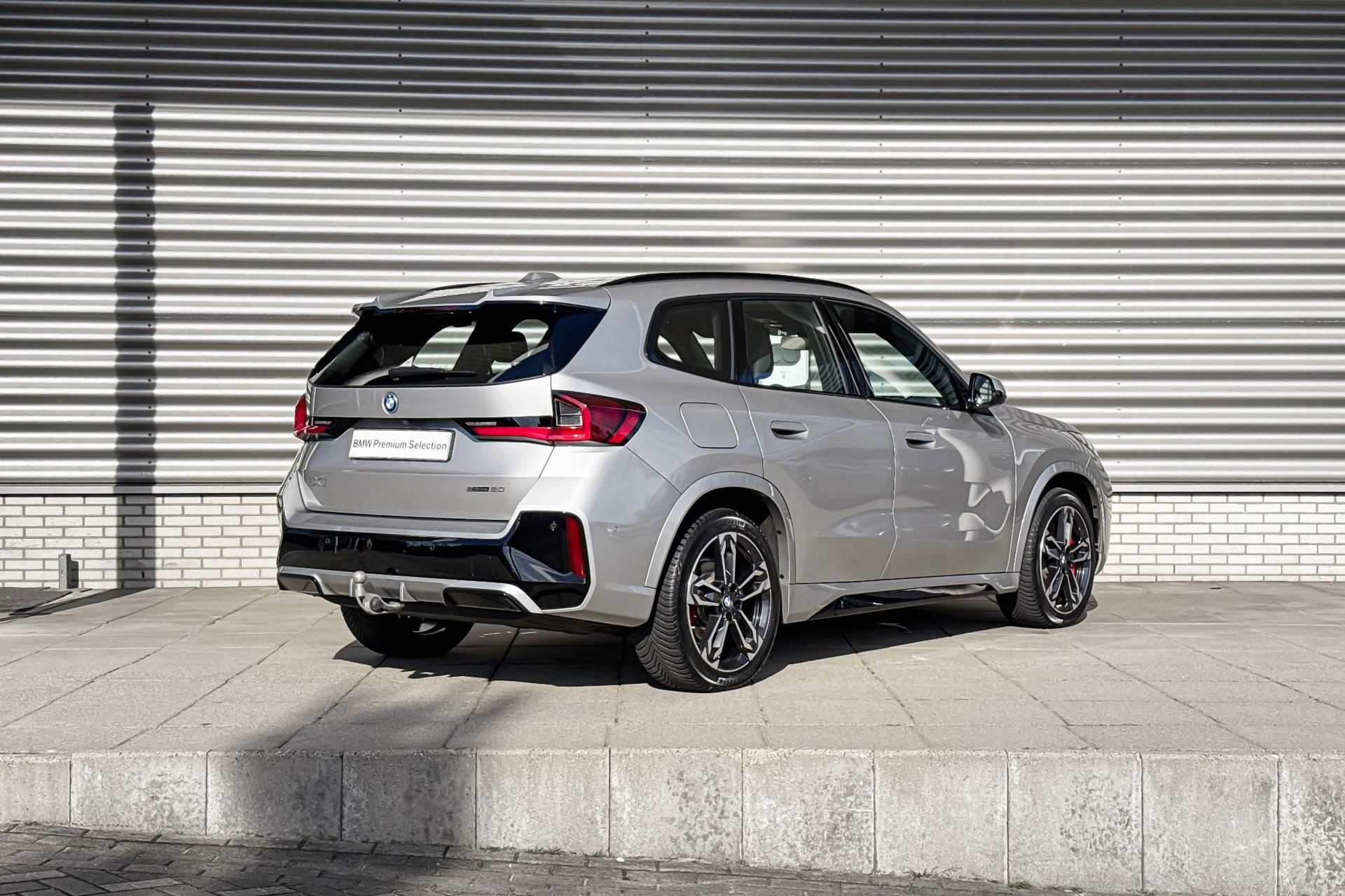 BMW iX1