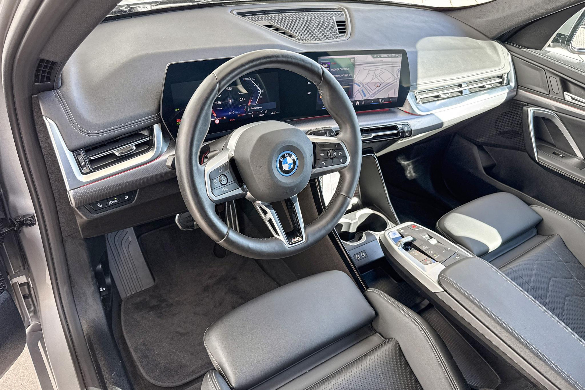 BMW iX1