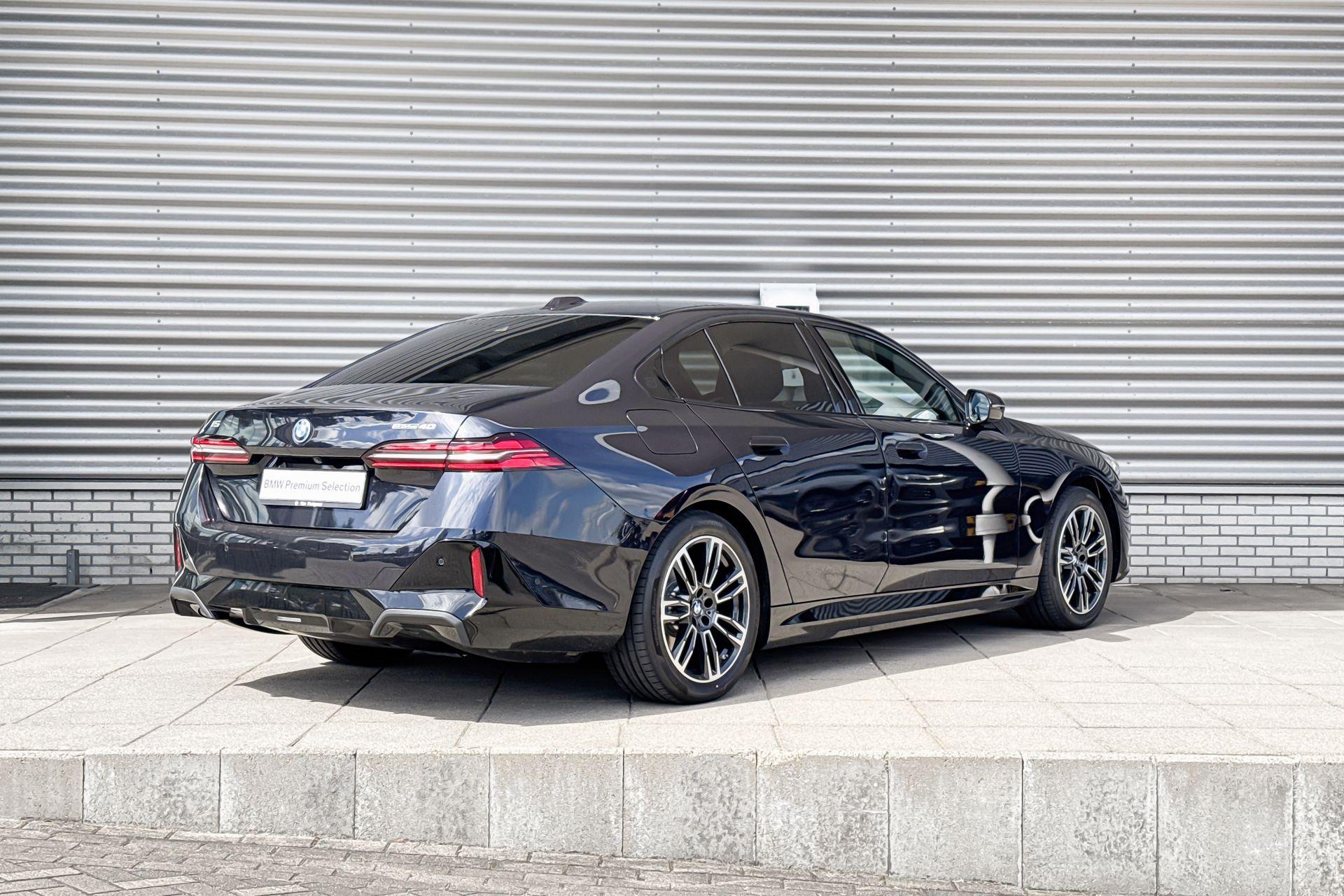 BMW i5