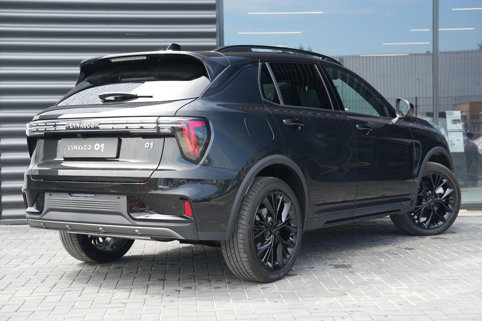 Lynk & Co 01