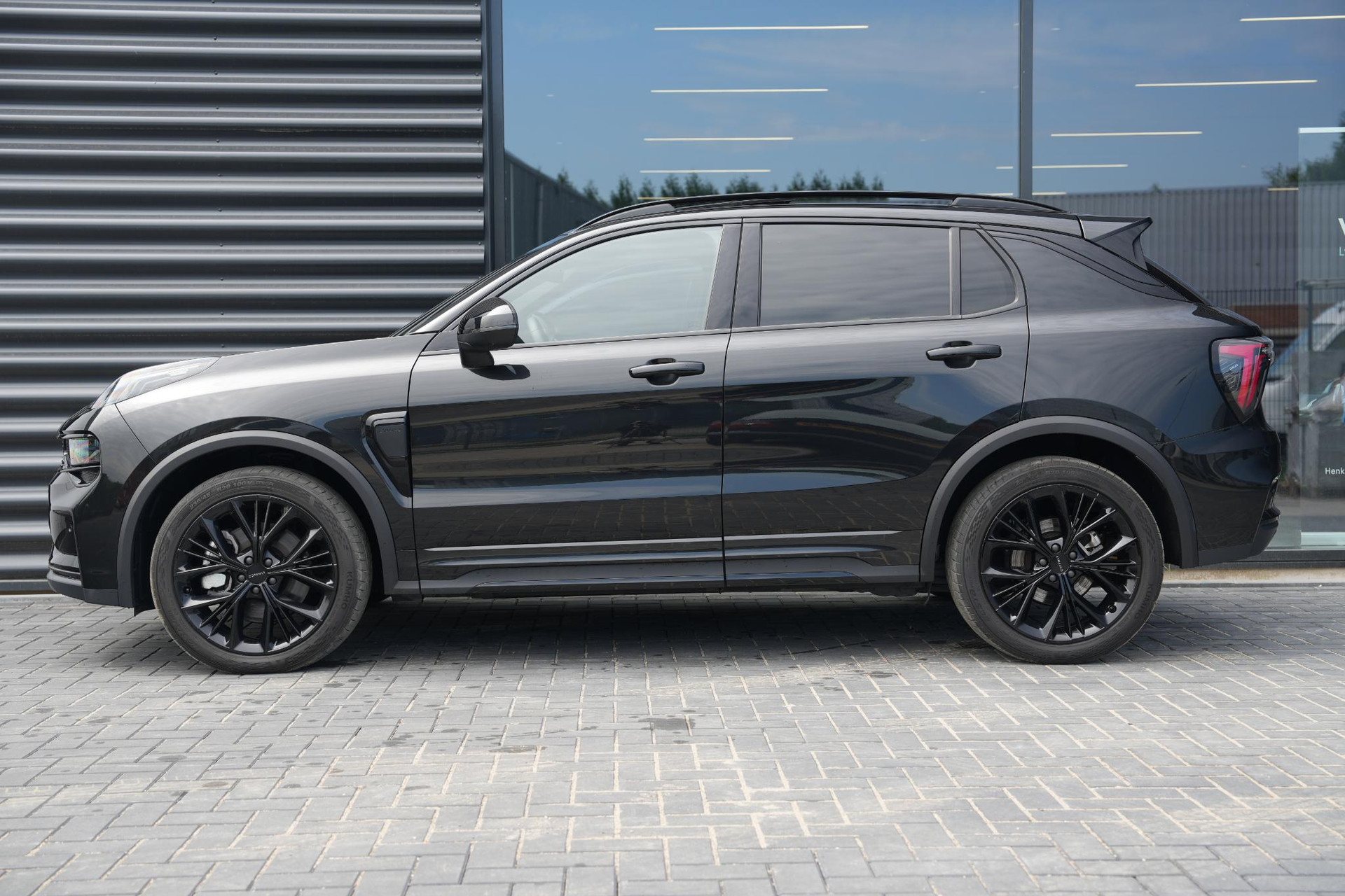 Lynk & Co 01