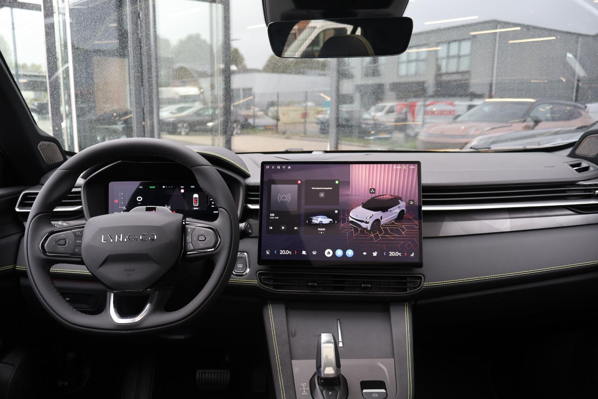 Lynk & Co 01