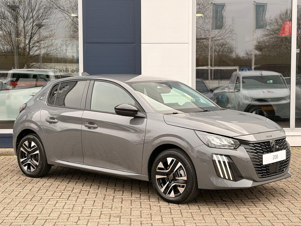 Peugeot e-208