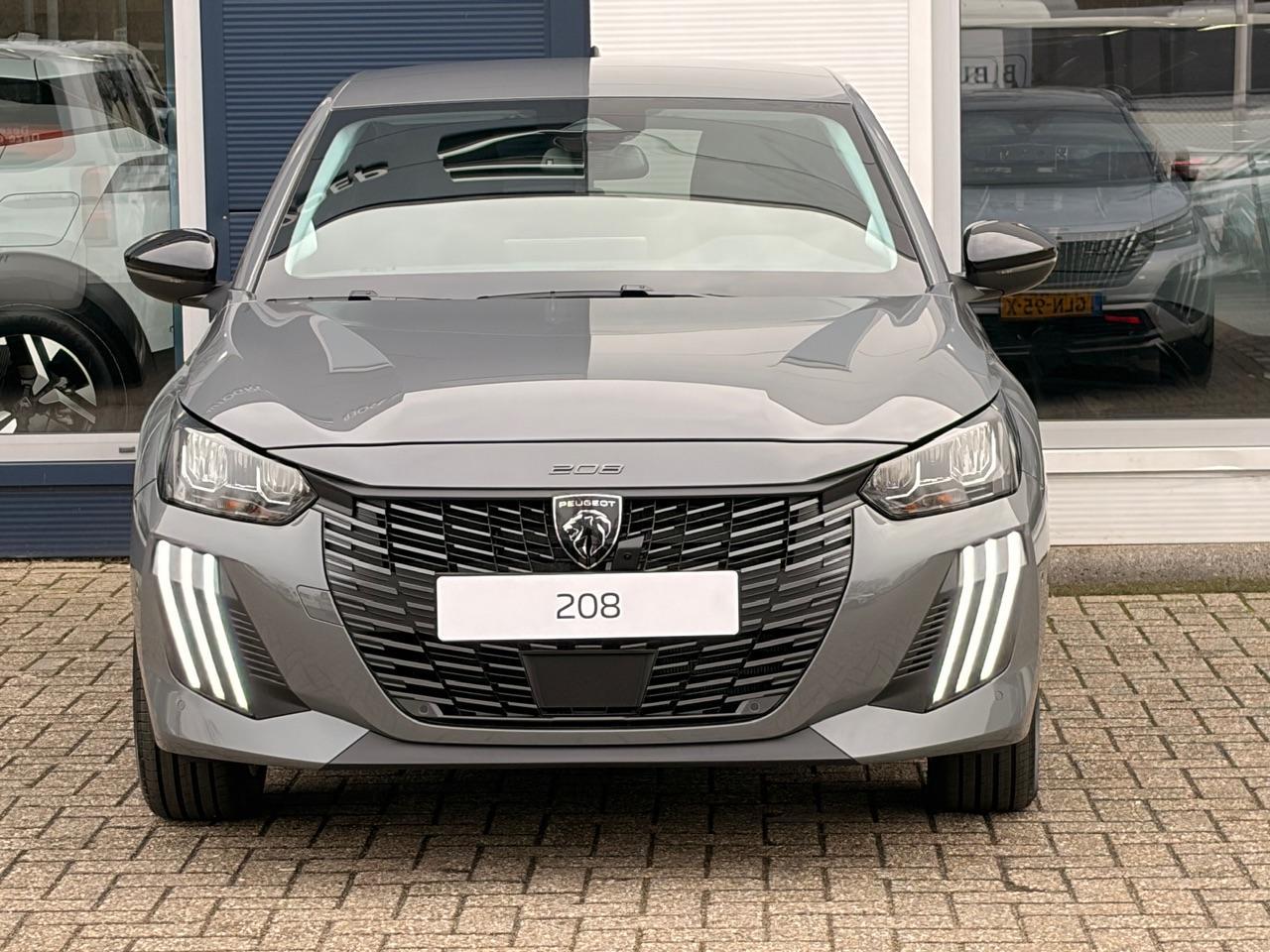 Peugeot e-208