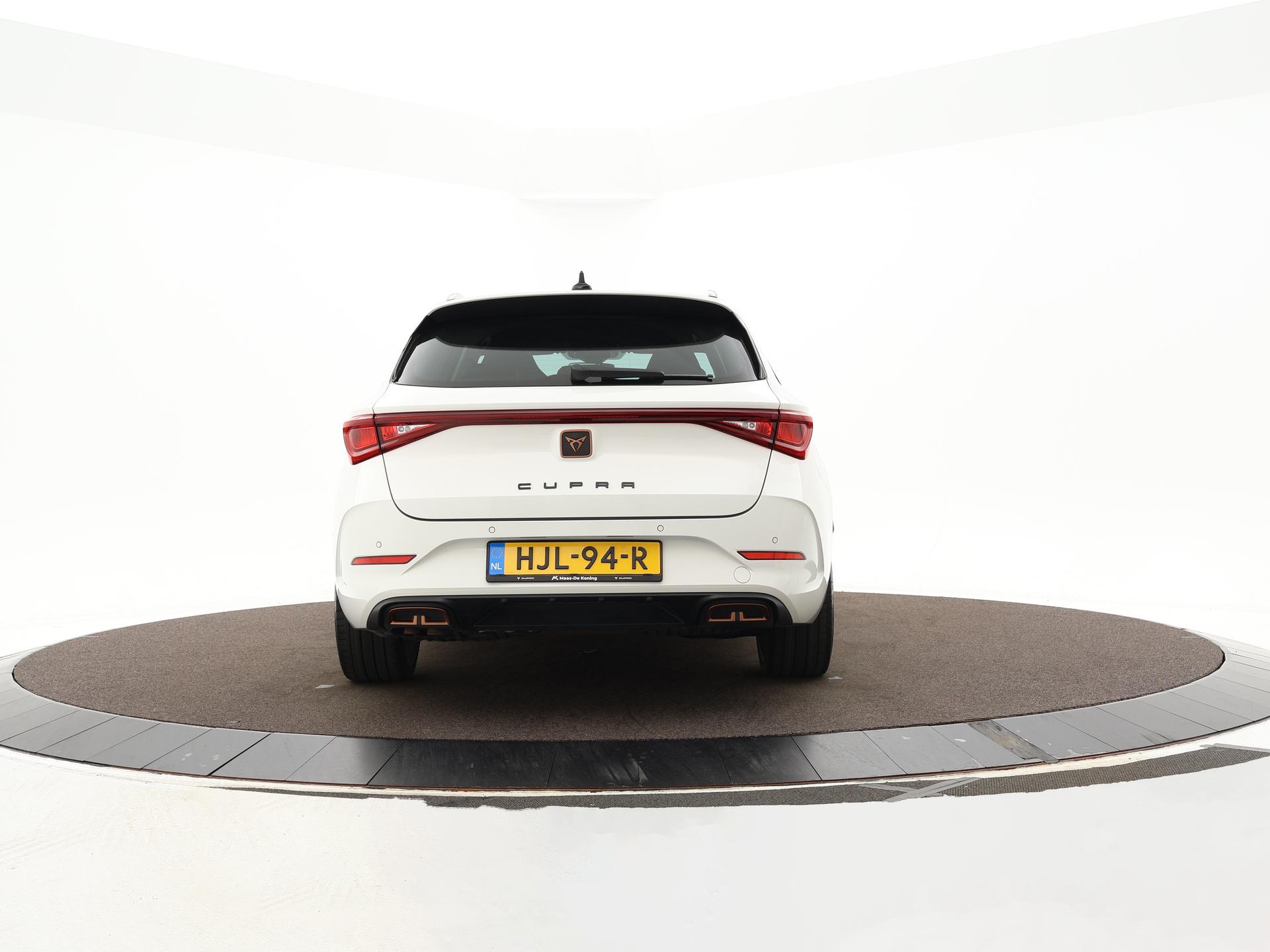 Cupra León