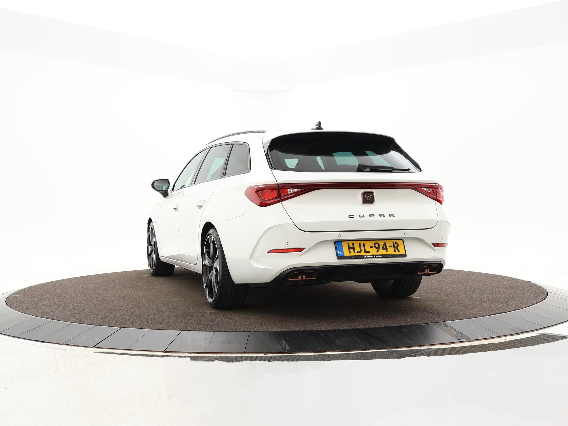 Cupra León