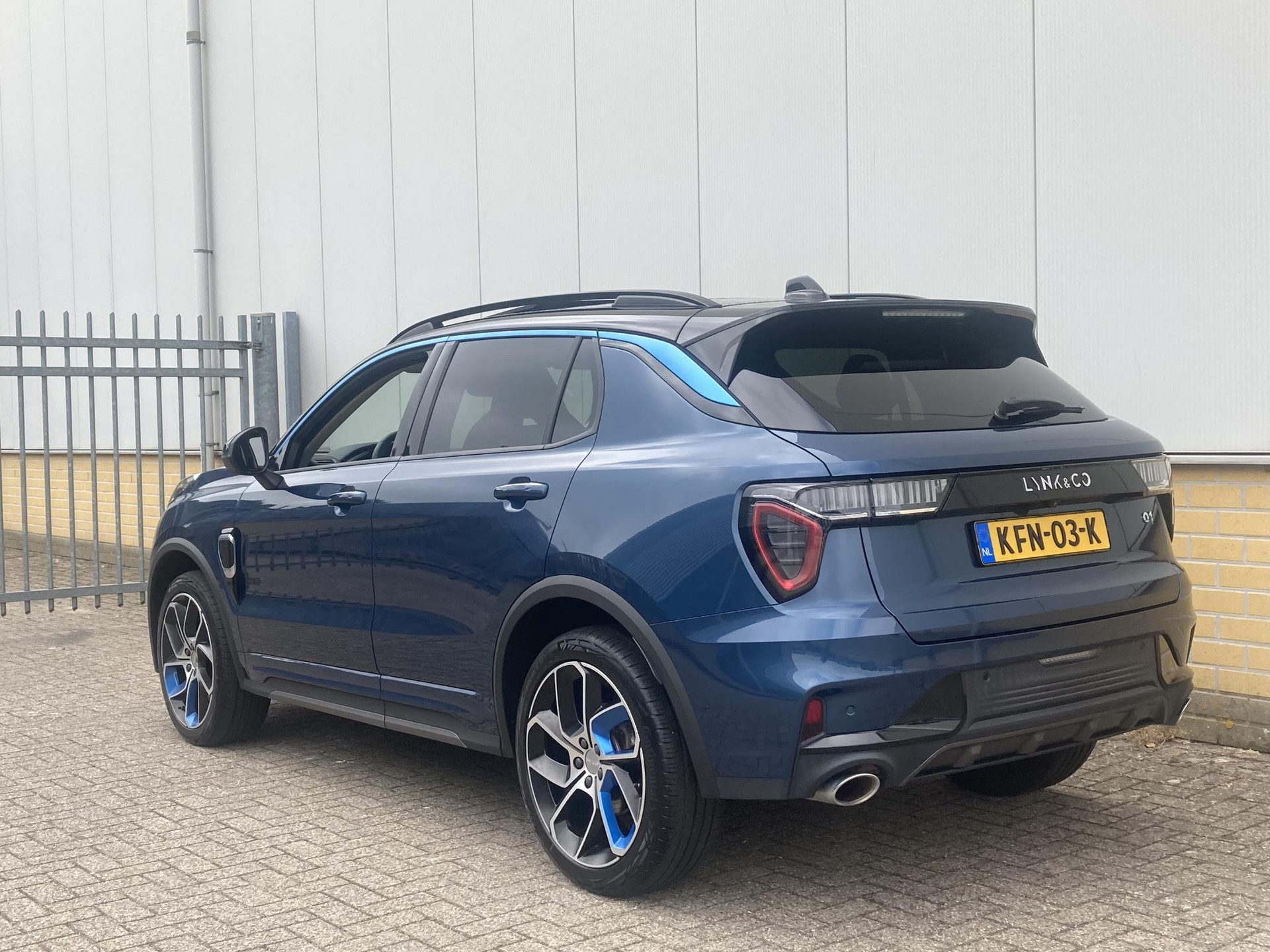 Lynk & Co 01