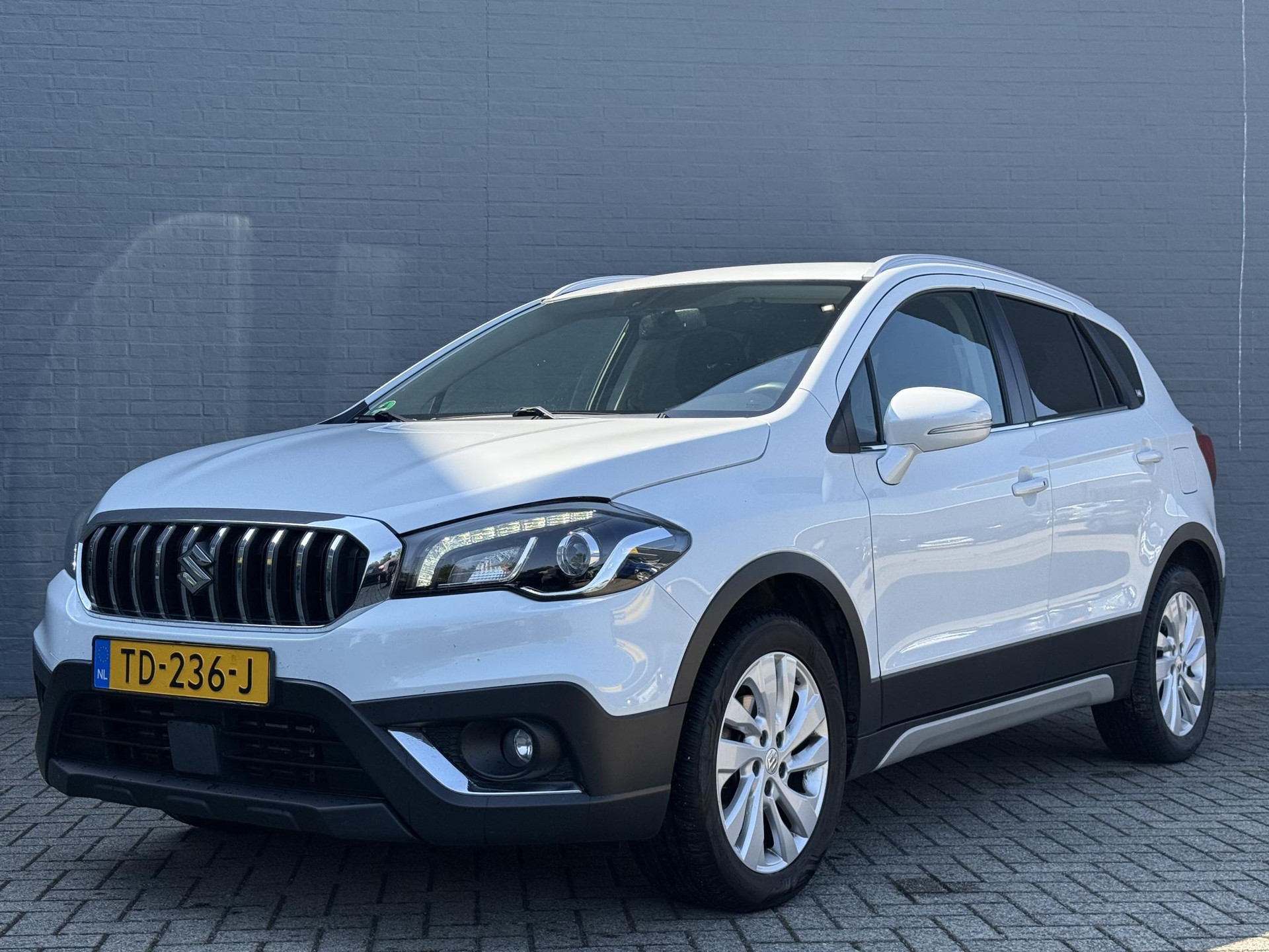 Suzuki S-Cross