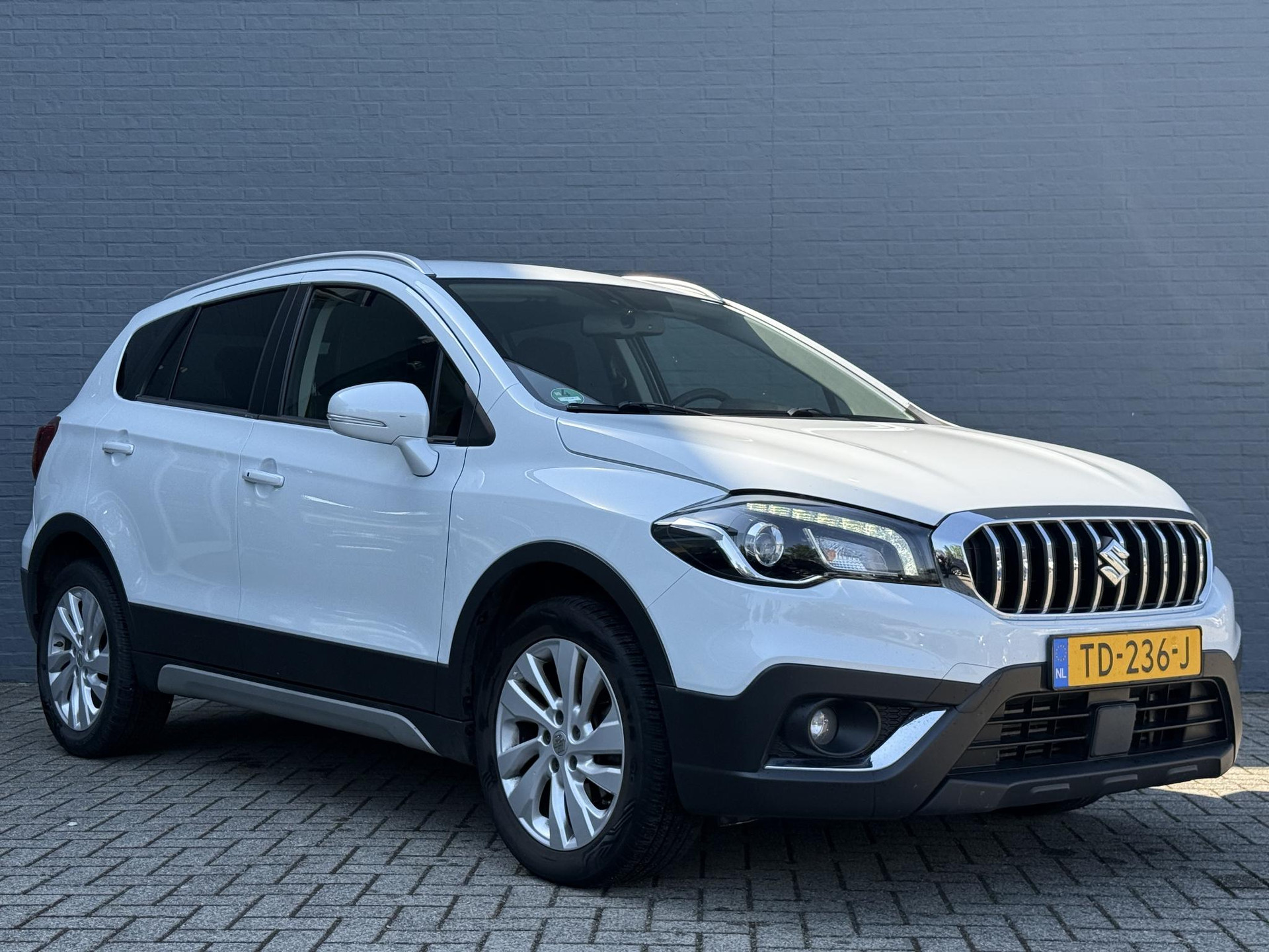 Suzuki S-Cross