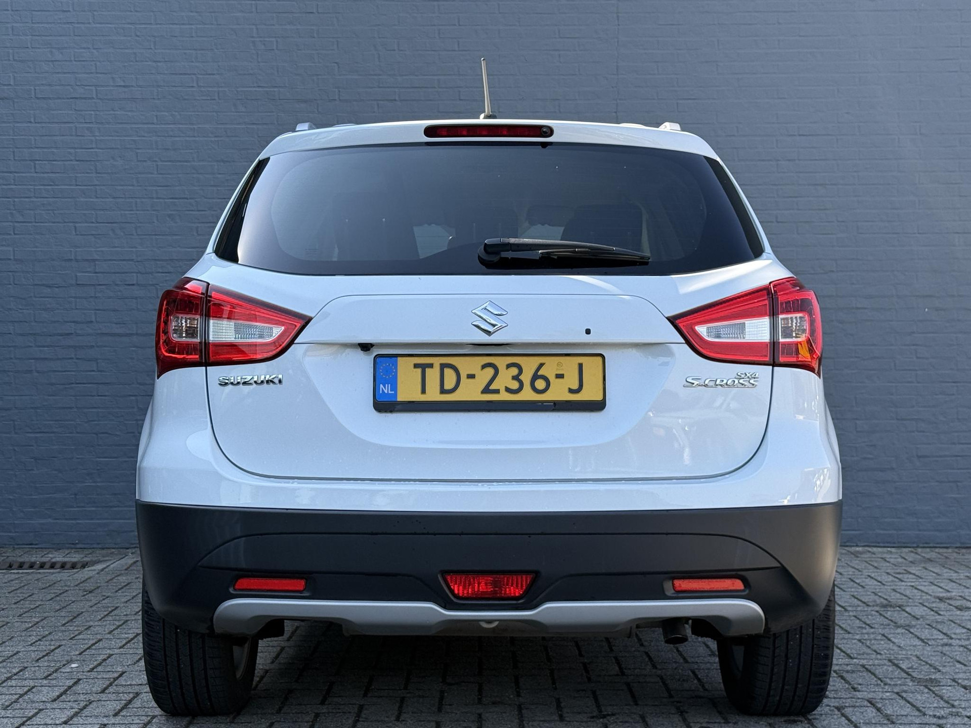 Suzuki S-Cross