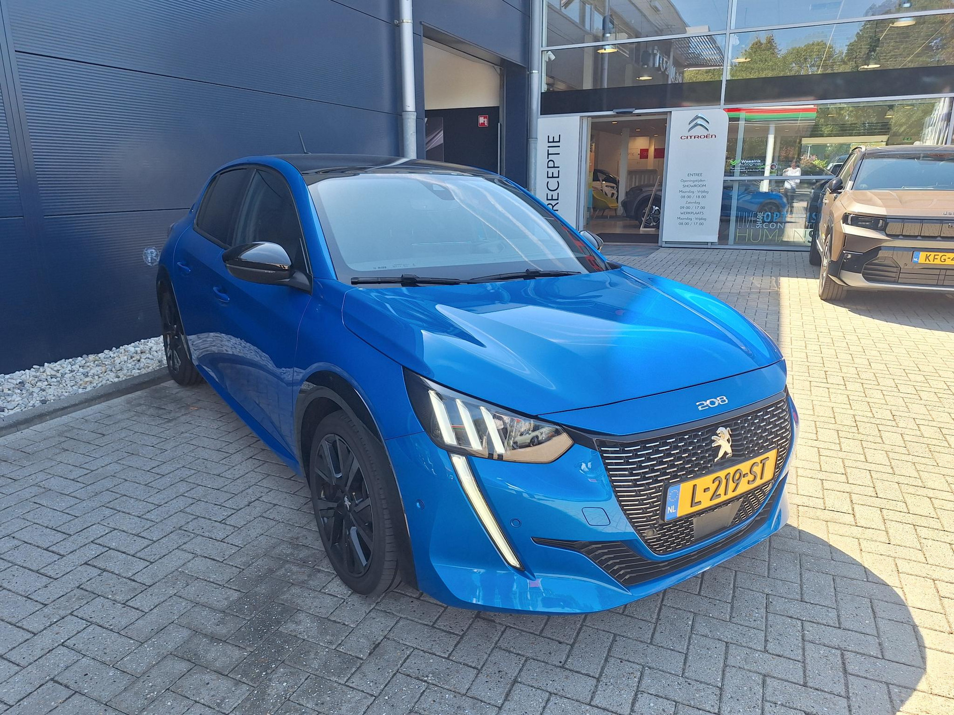 Peugeot 208