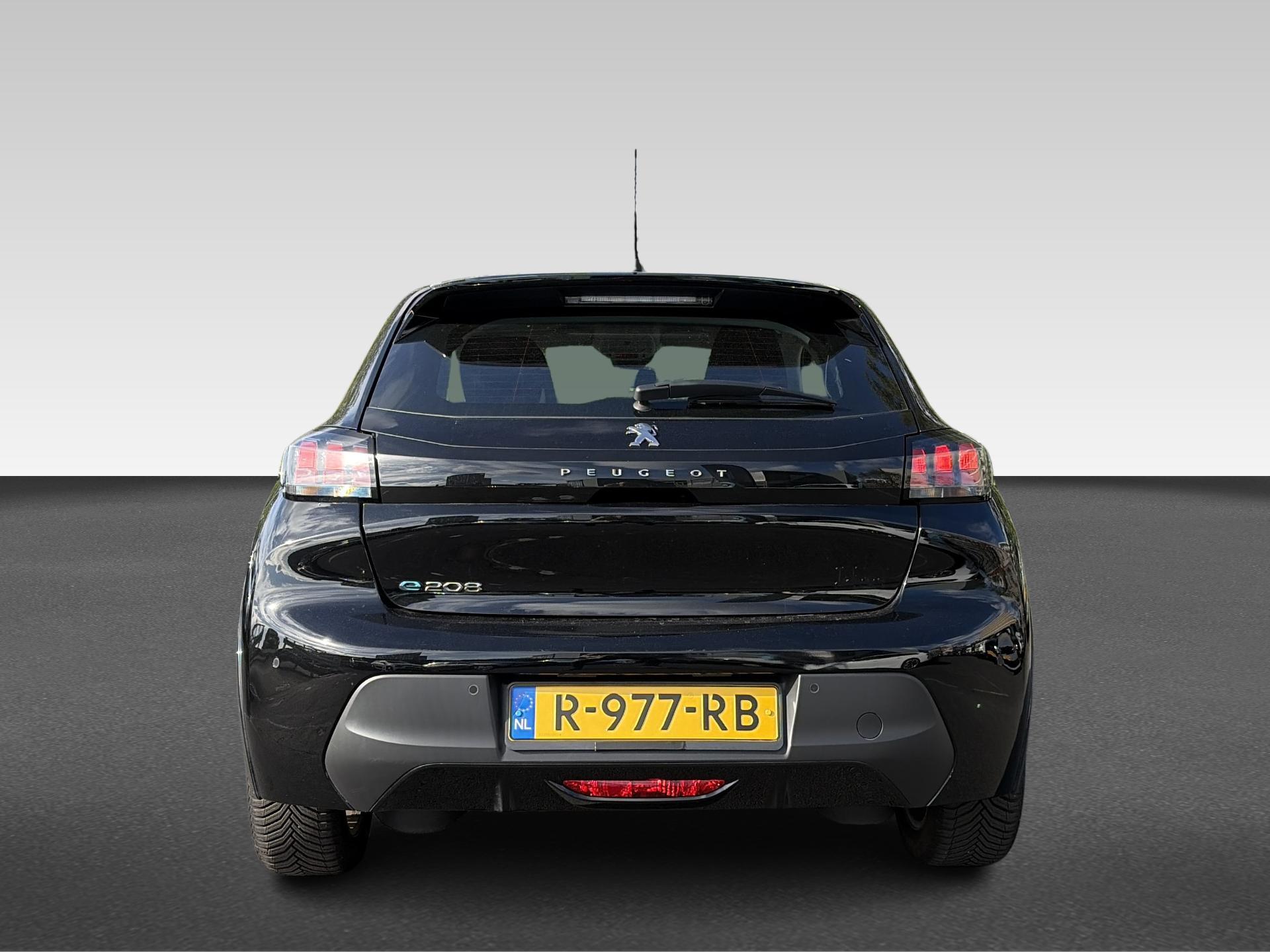 Peugeot e-208