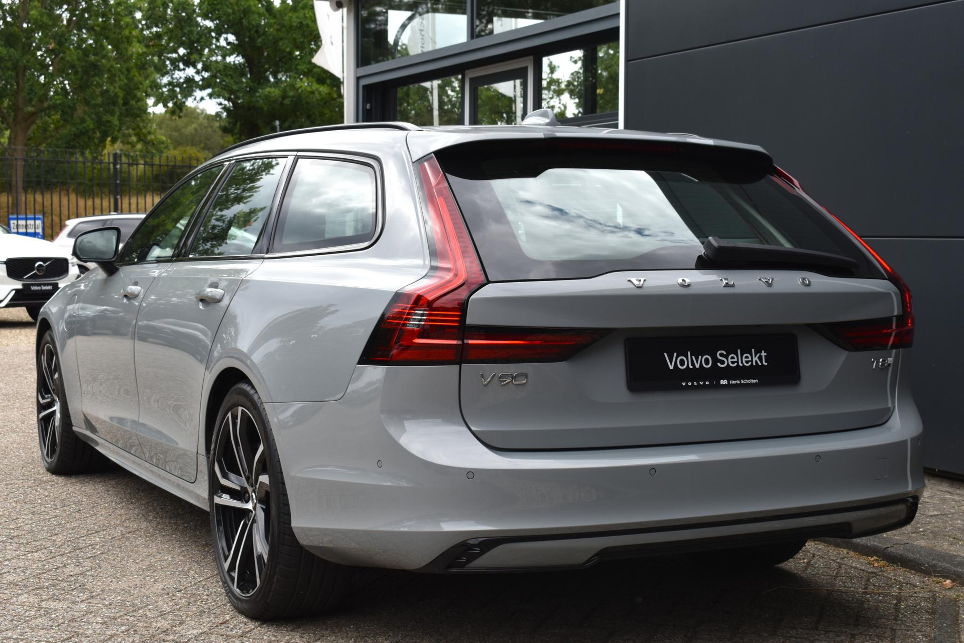 Volvo V90