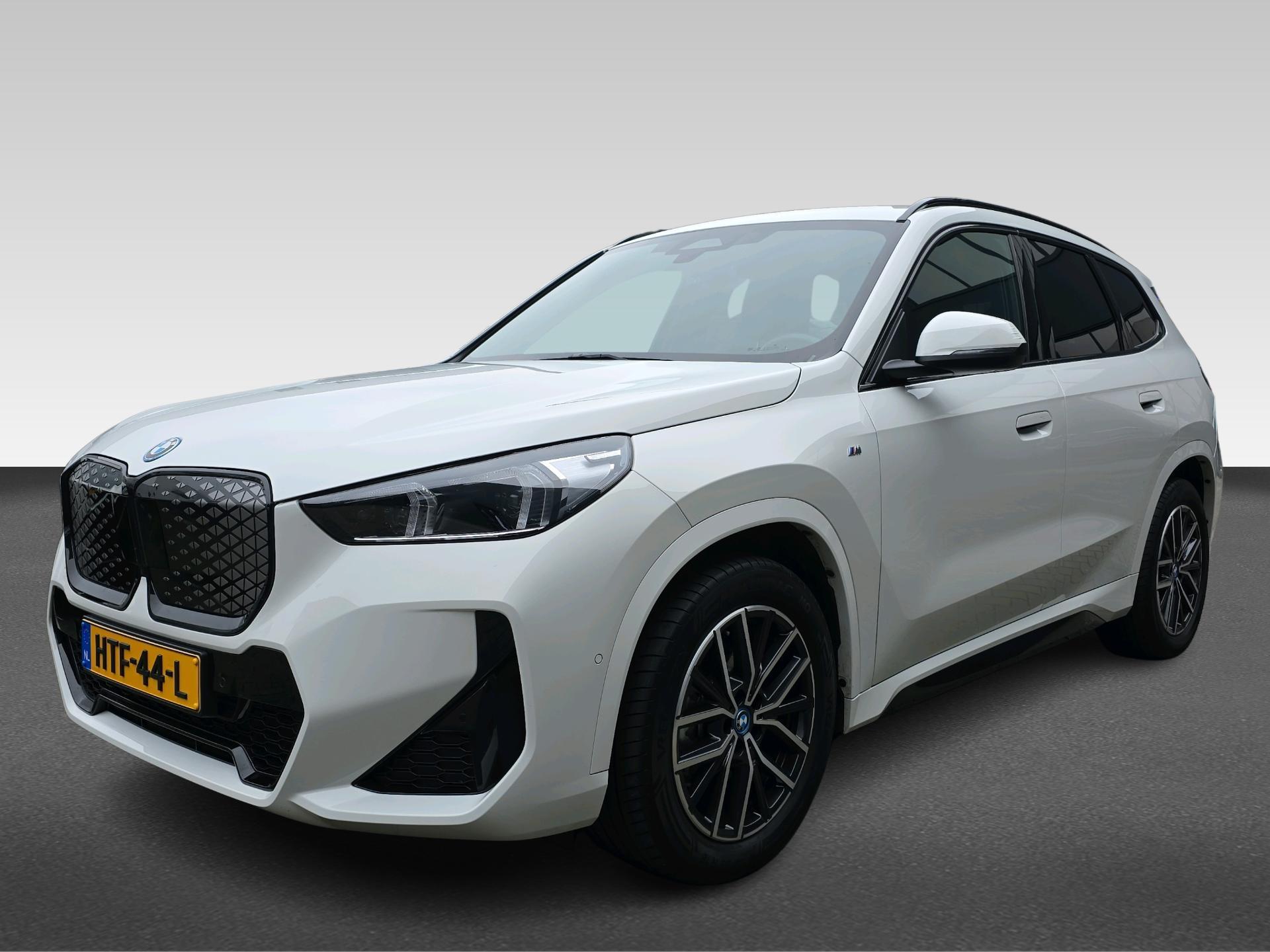 BMW iX1 eDrive20 67 kWh 2025, photo 1