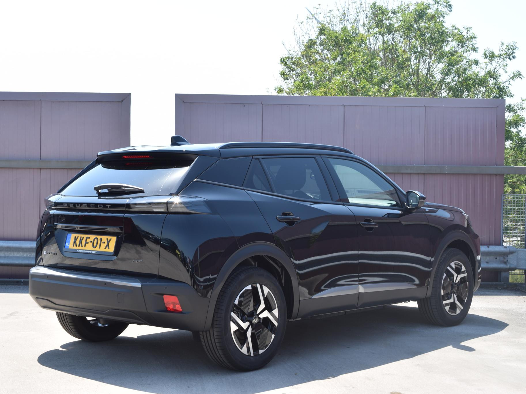 Peugeot e-2008