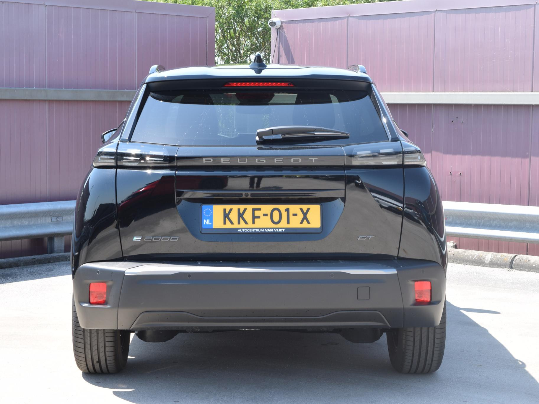 Peugeot e-2008