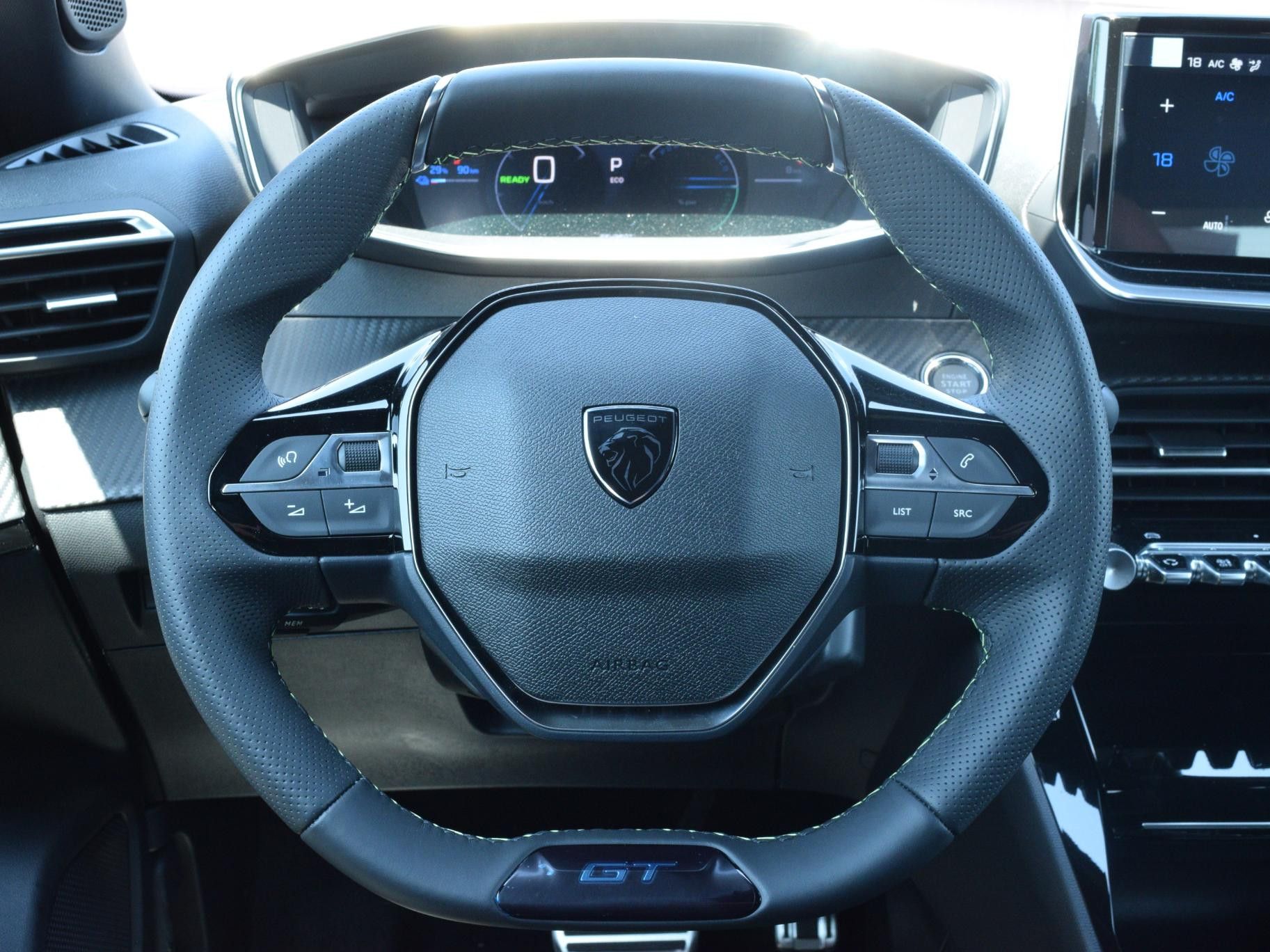 Peugeot e-2008