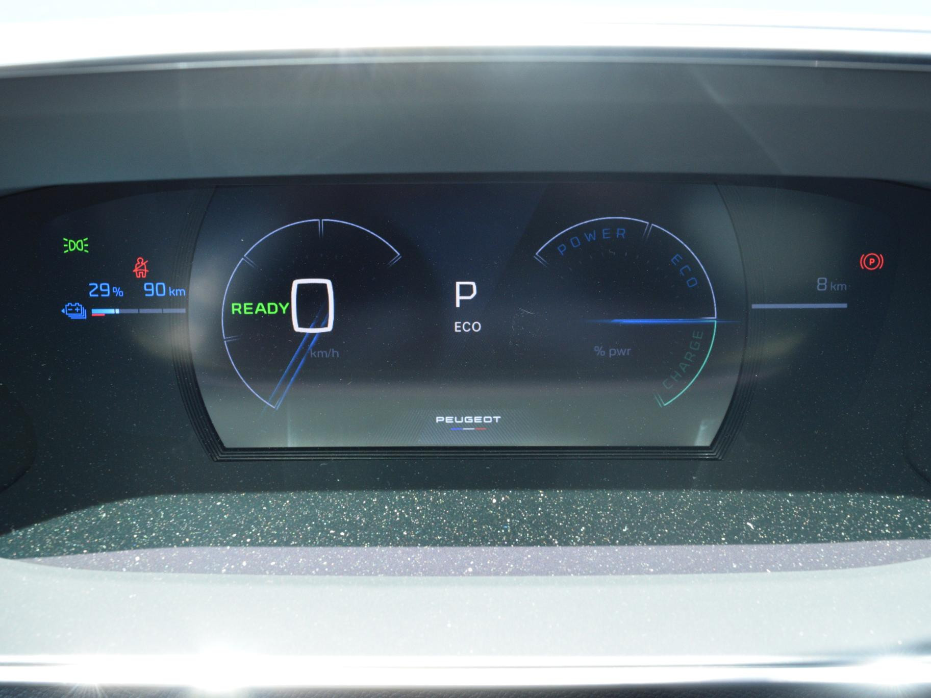 Peugeot e-2008