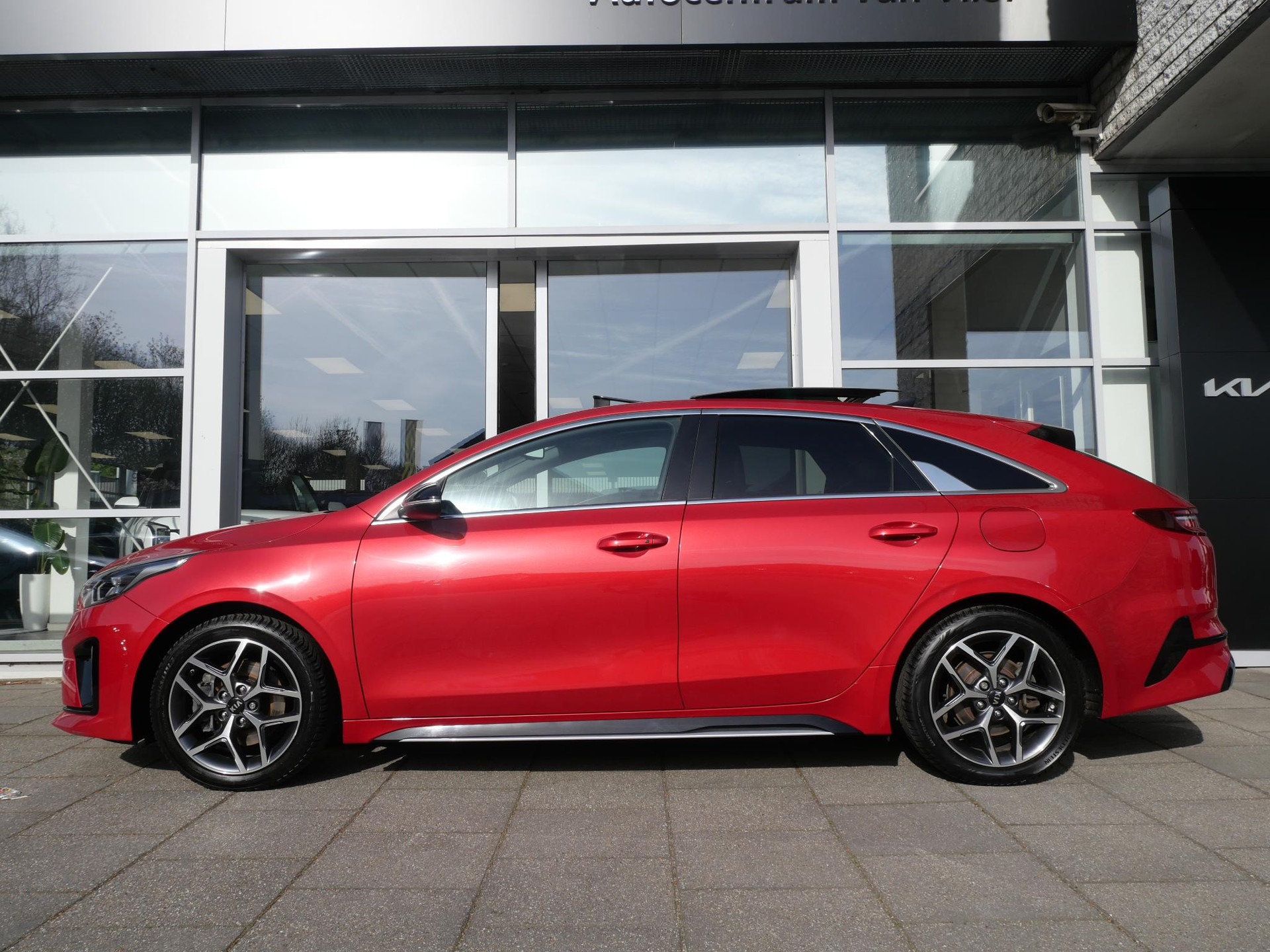 Kia Proceed