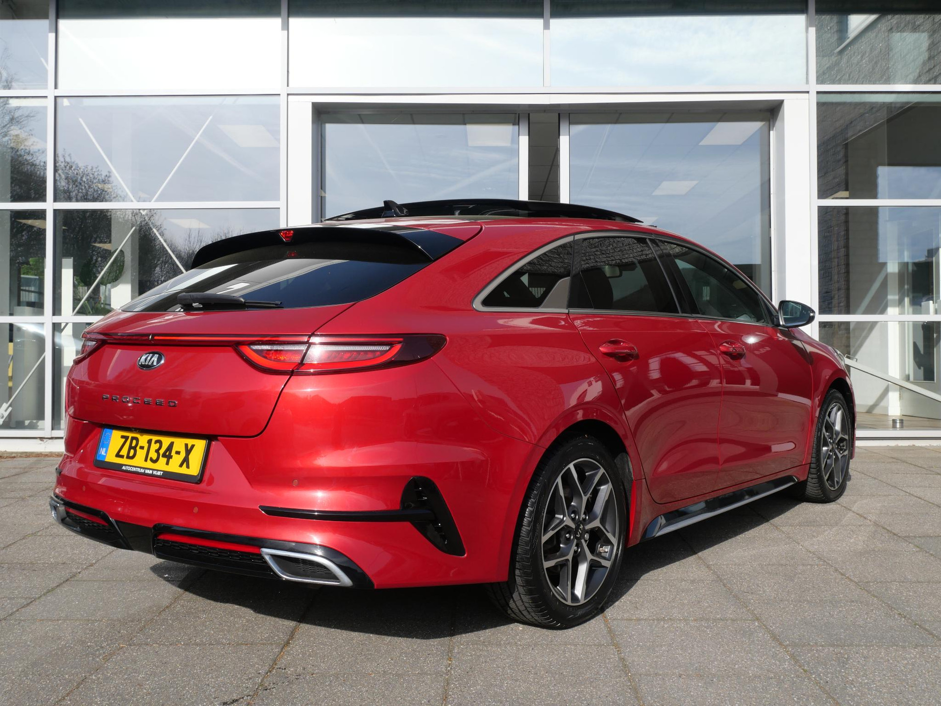 Kia Proceed