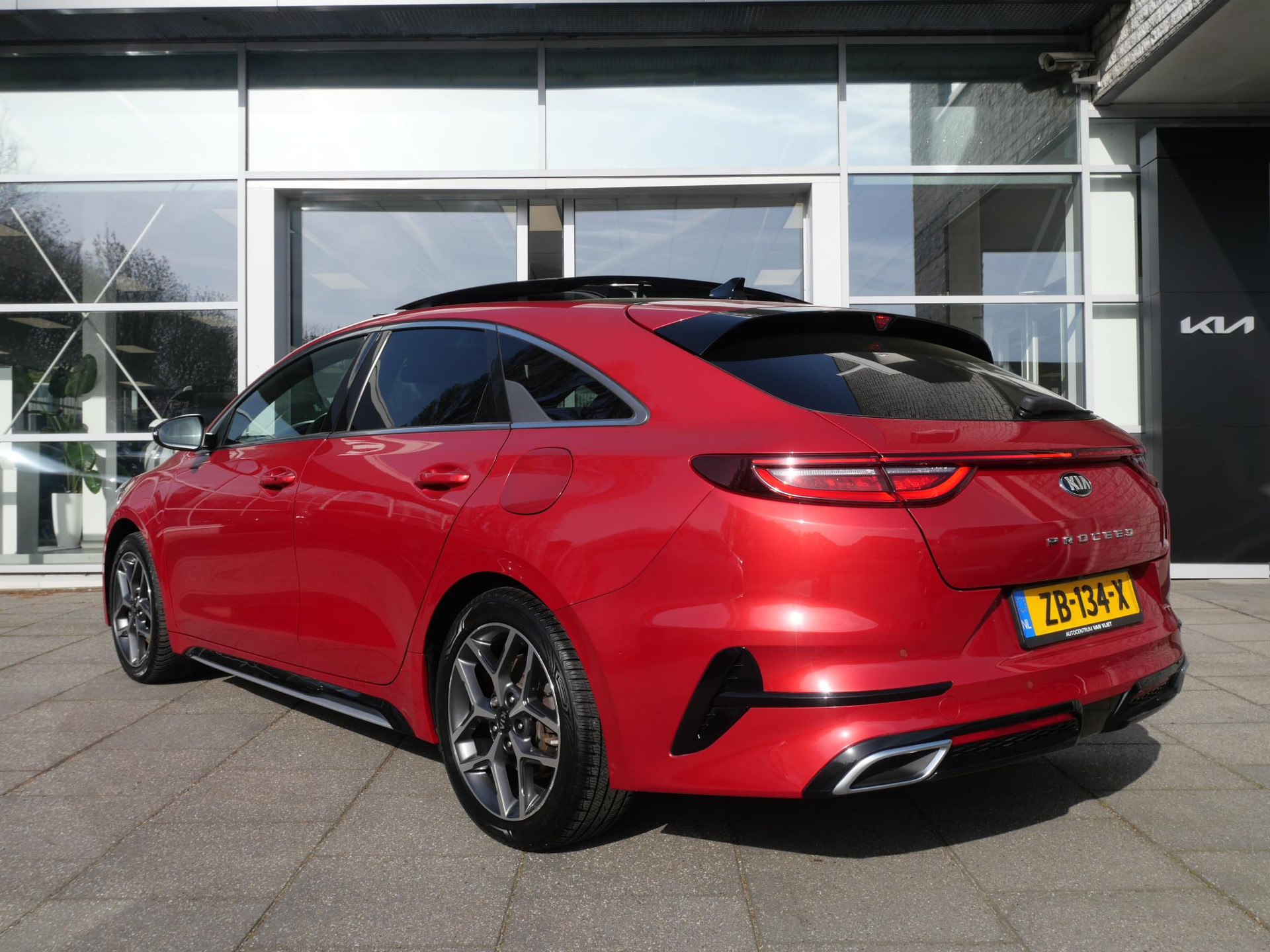 Kia Proceed
