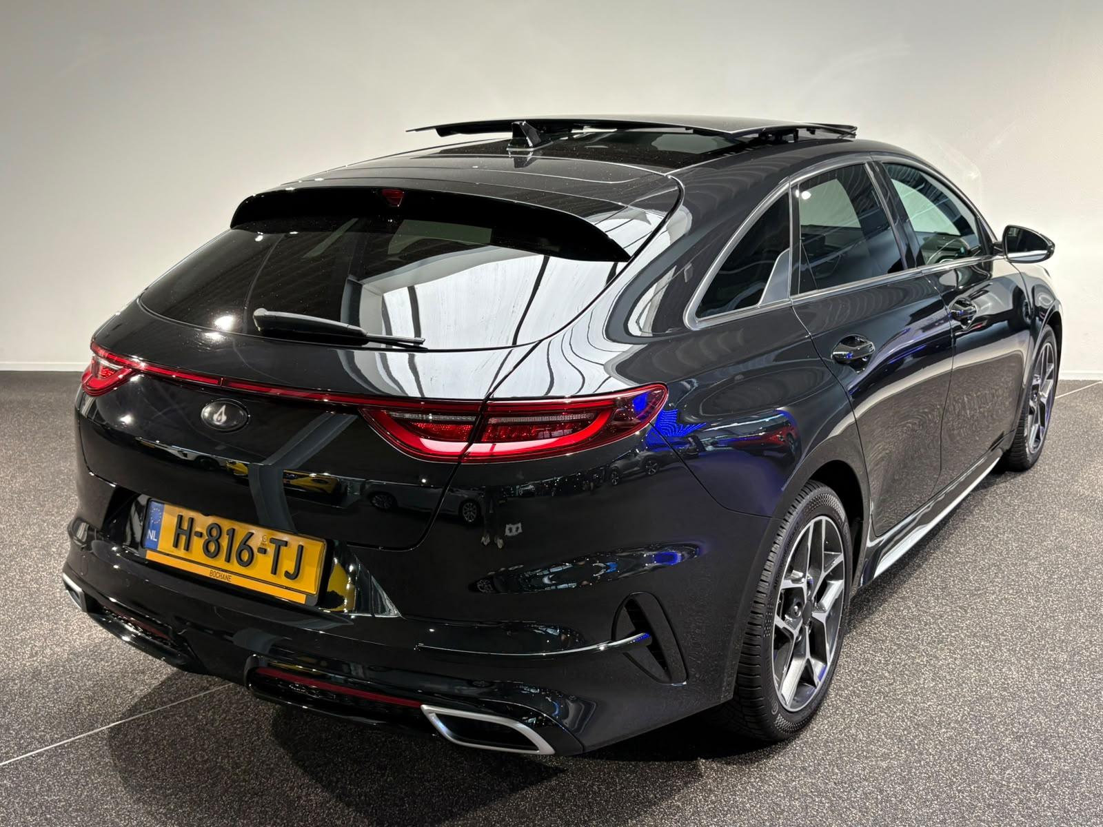 Kia Proceed