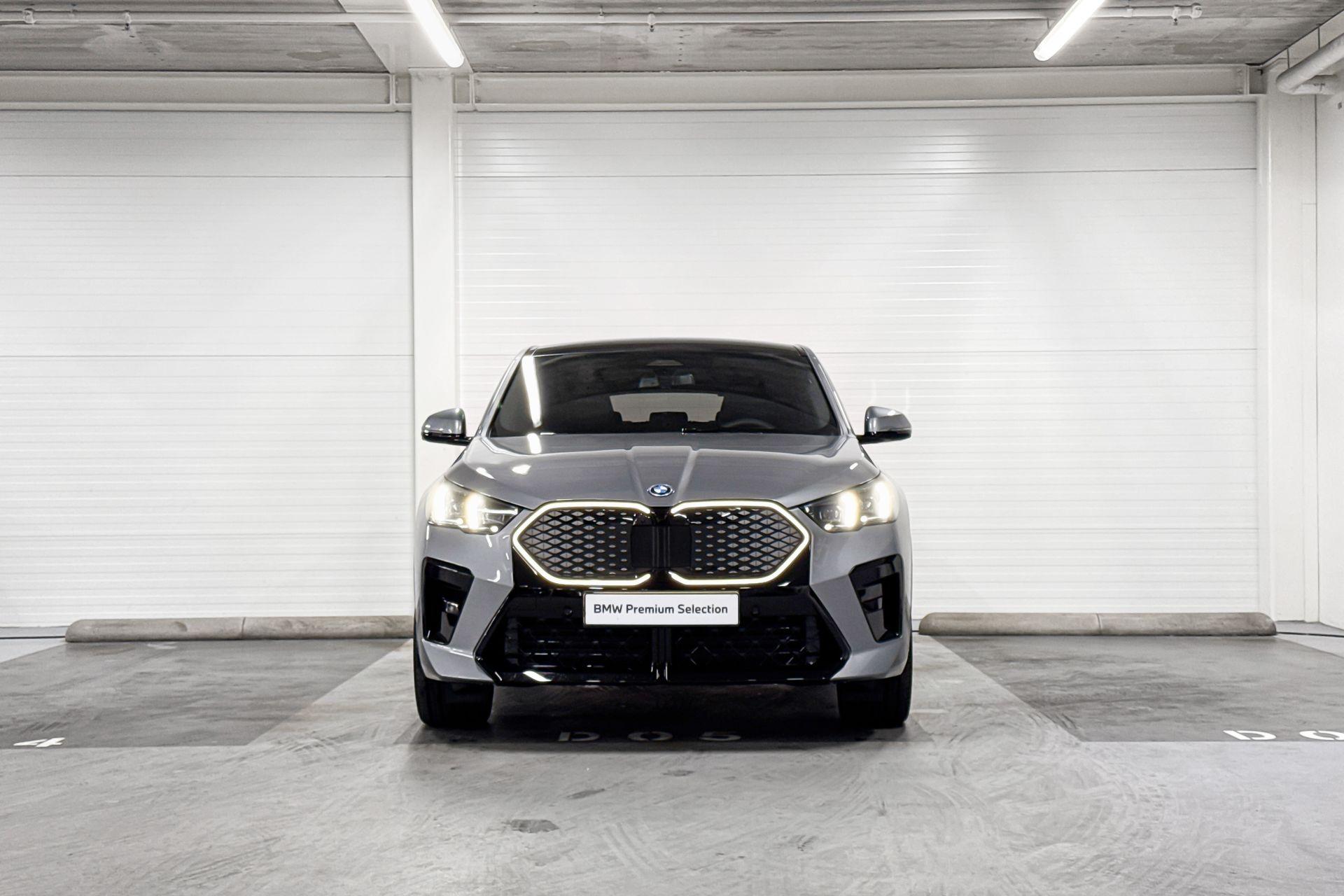 BMW iX2