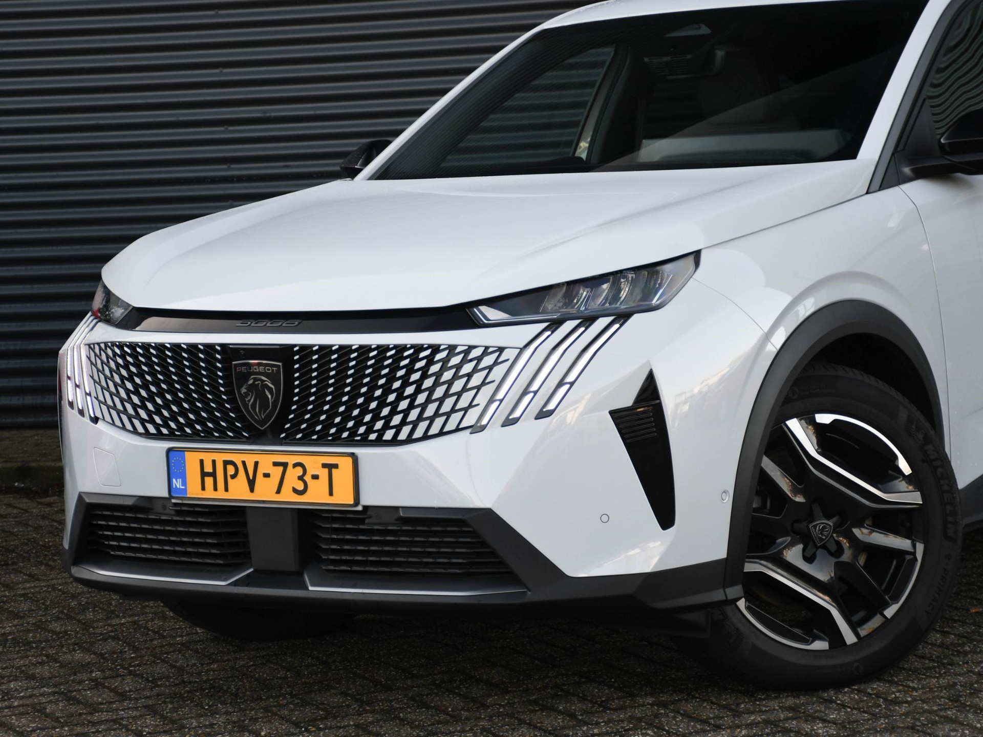 Peugeot e-3008