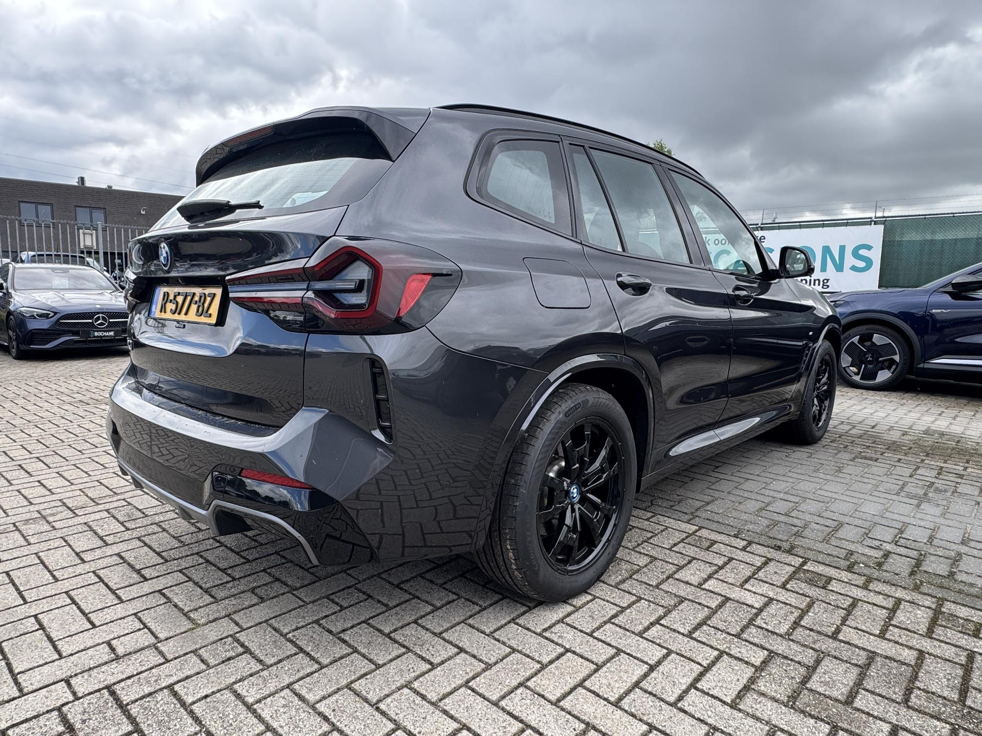 BMW iX3