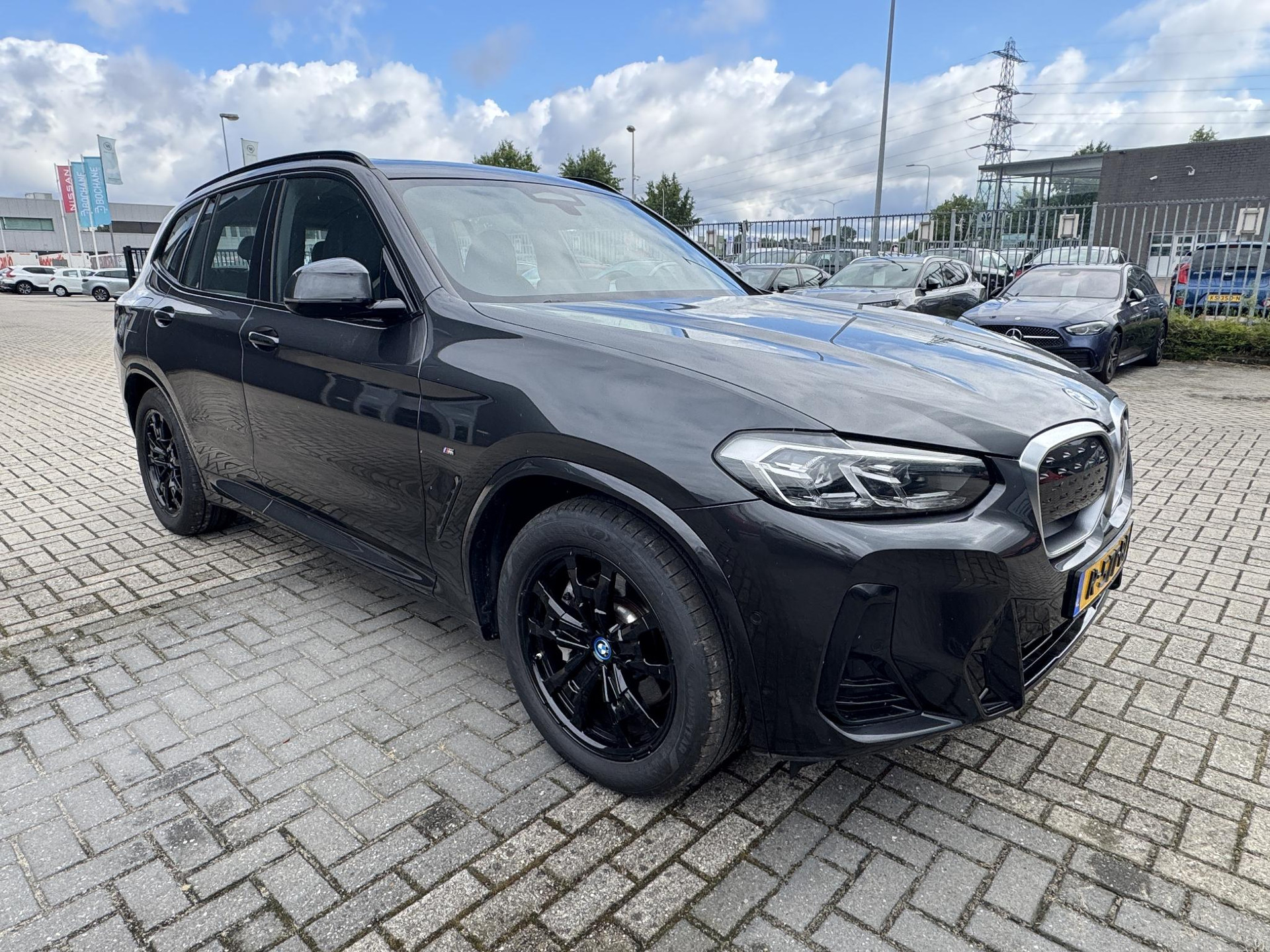 BMW iX3